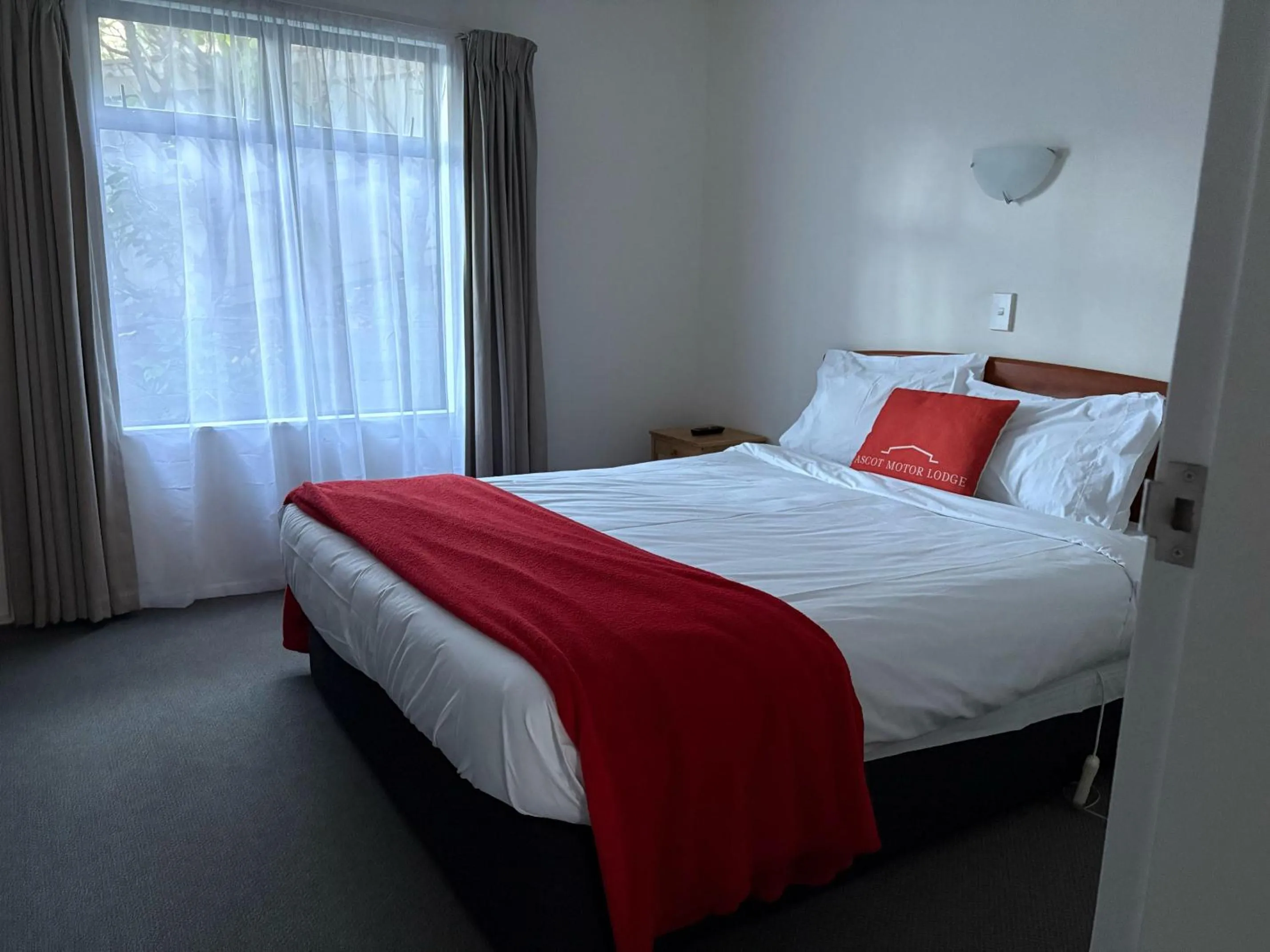 Bedroom, Bed in Ascot Motor Lodge