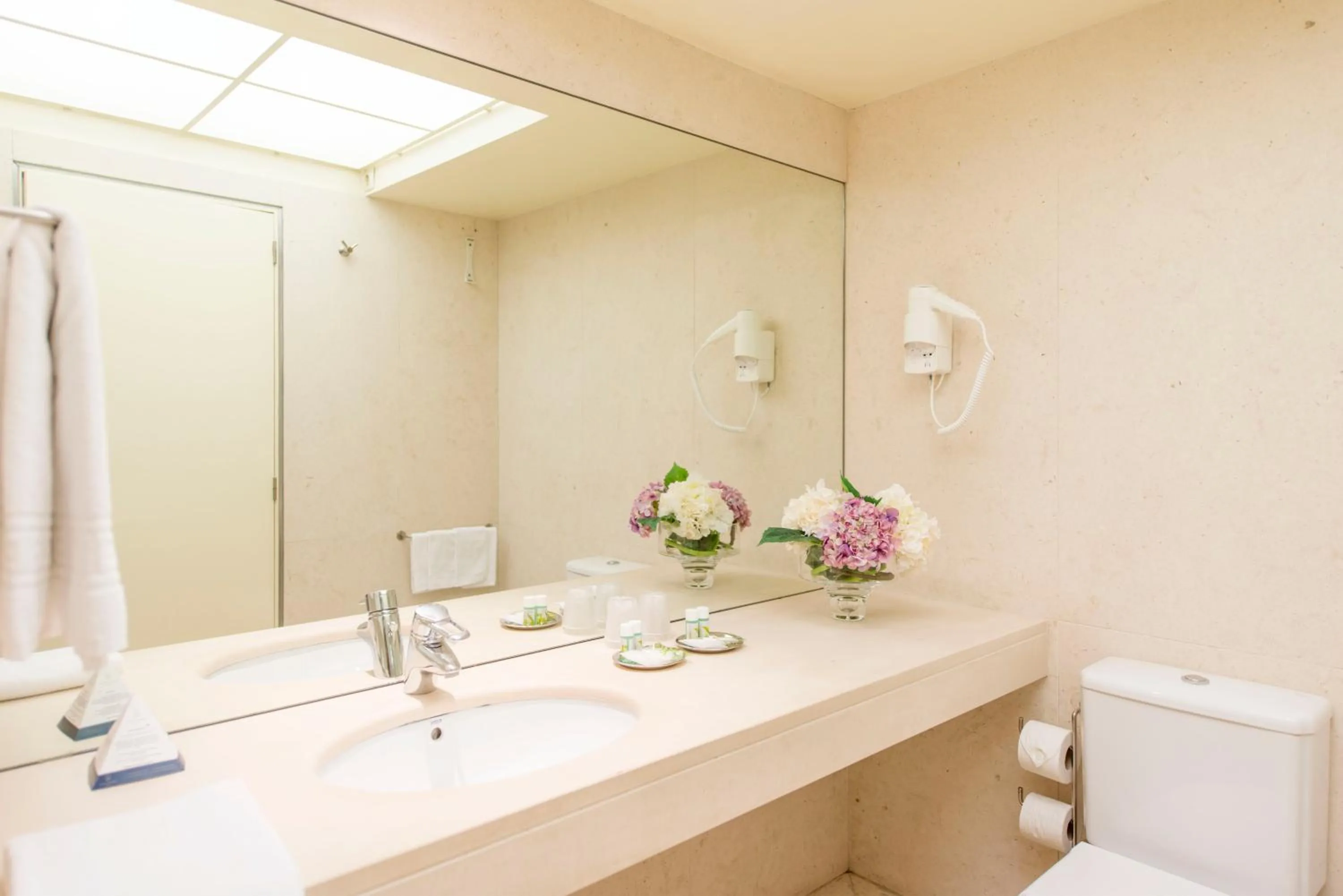 Bathroom in Hotel Villa Garden Braga