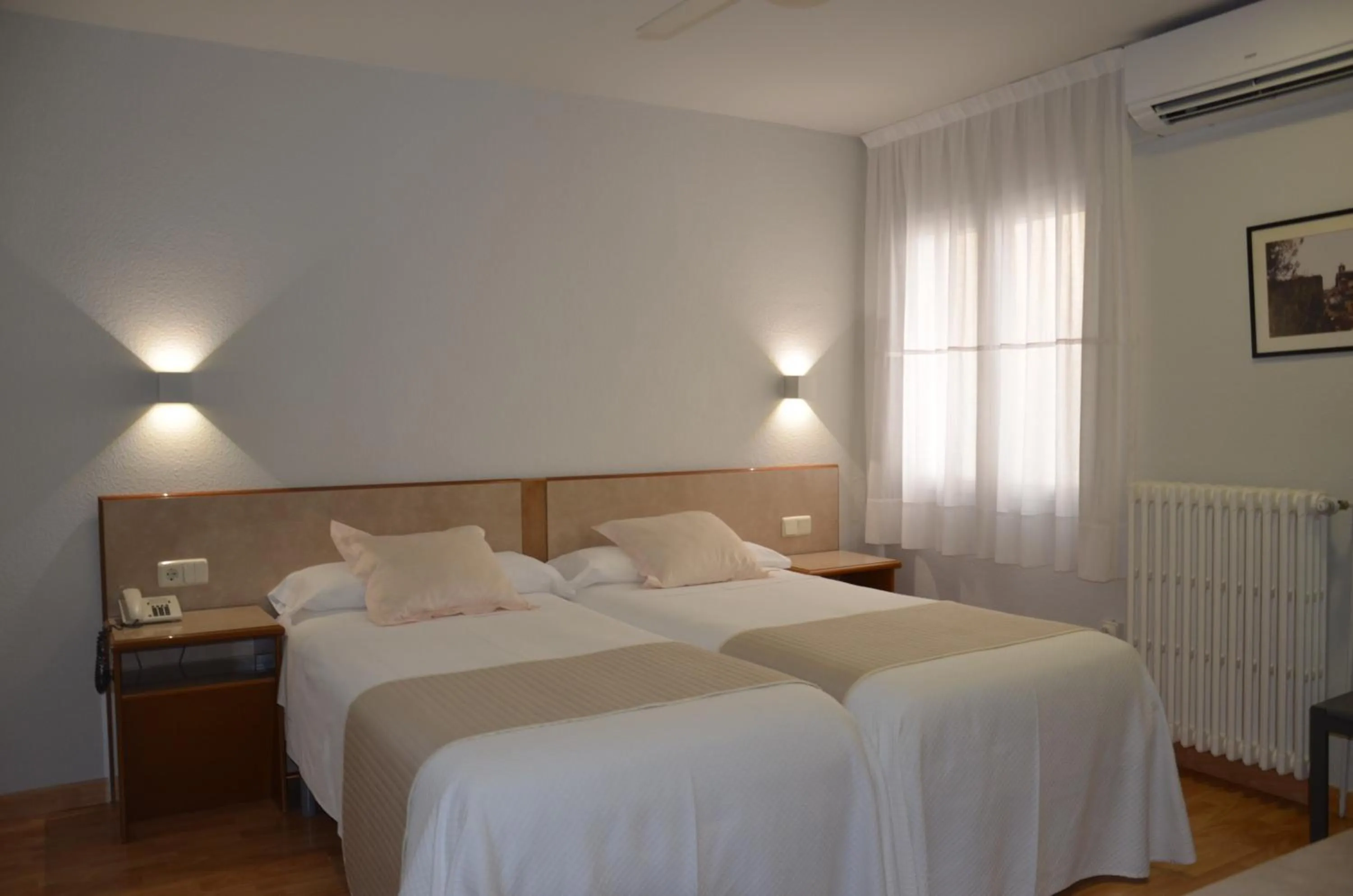 Photo of the whole room, Bed in Hotel Balaguer