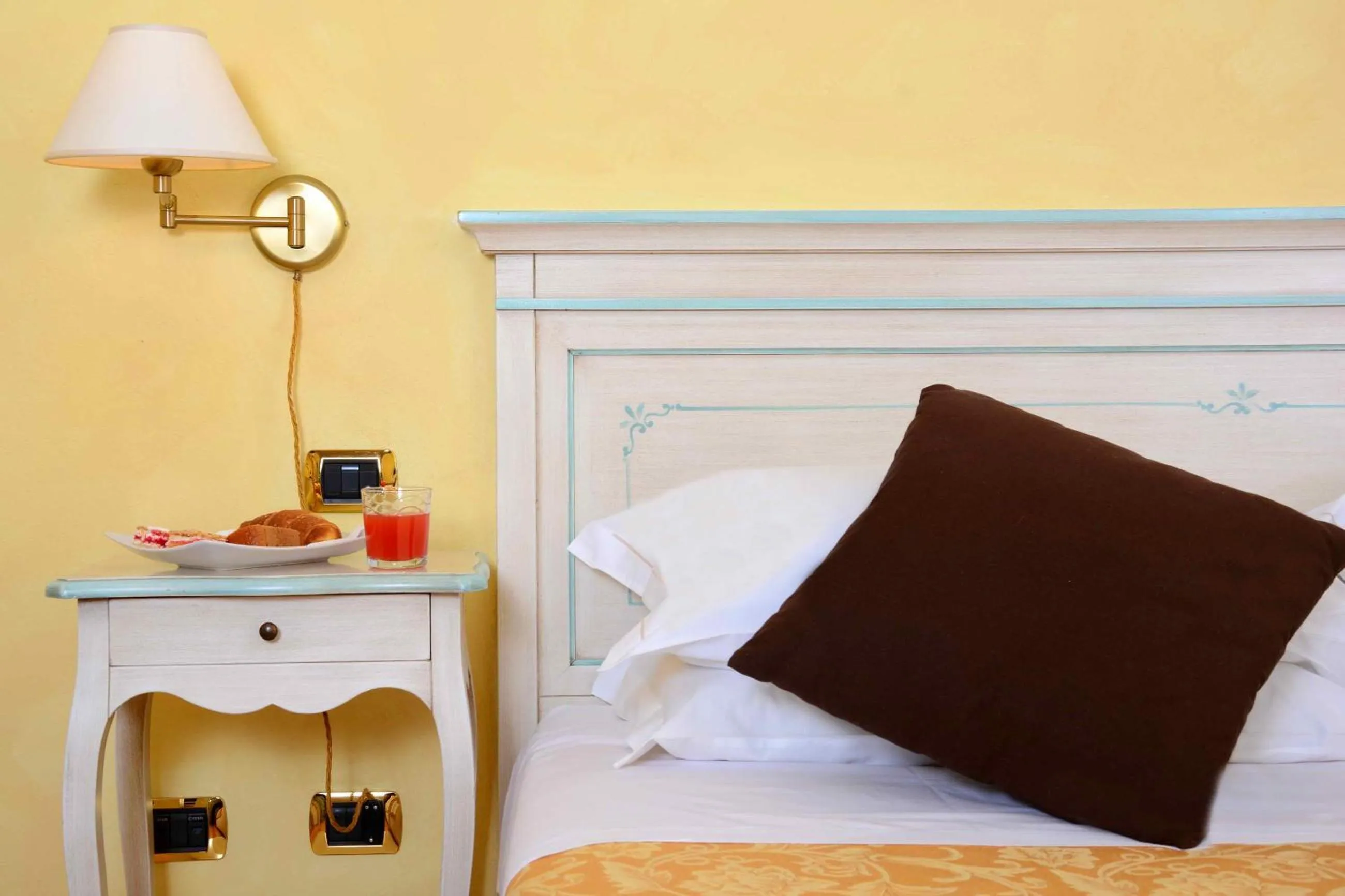 Bedroom, Bed in Albergo Dimora Storica Antica Hostelleria