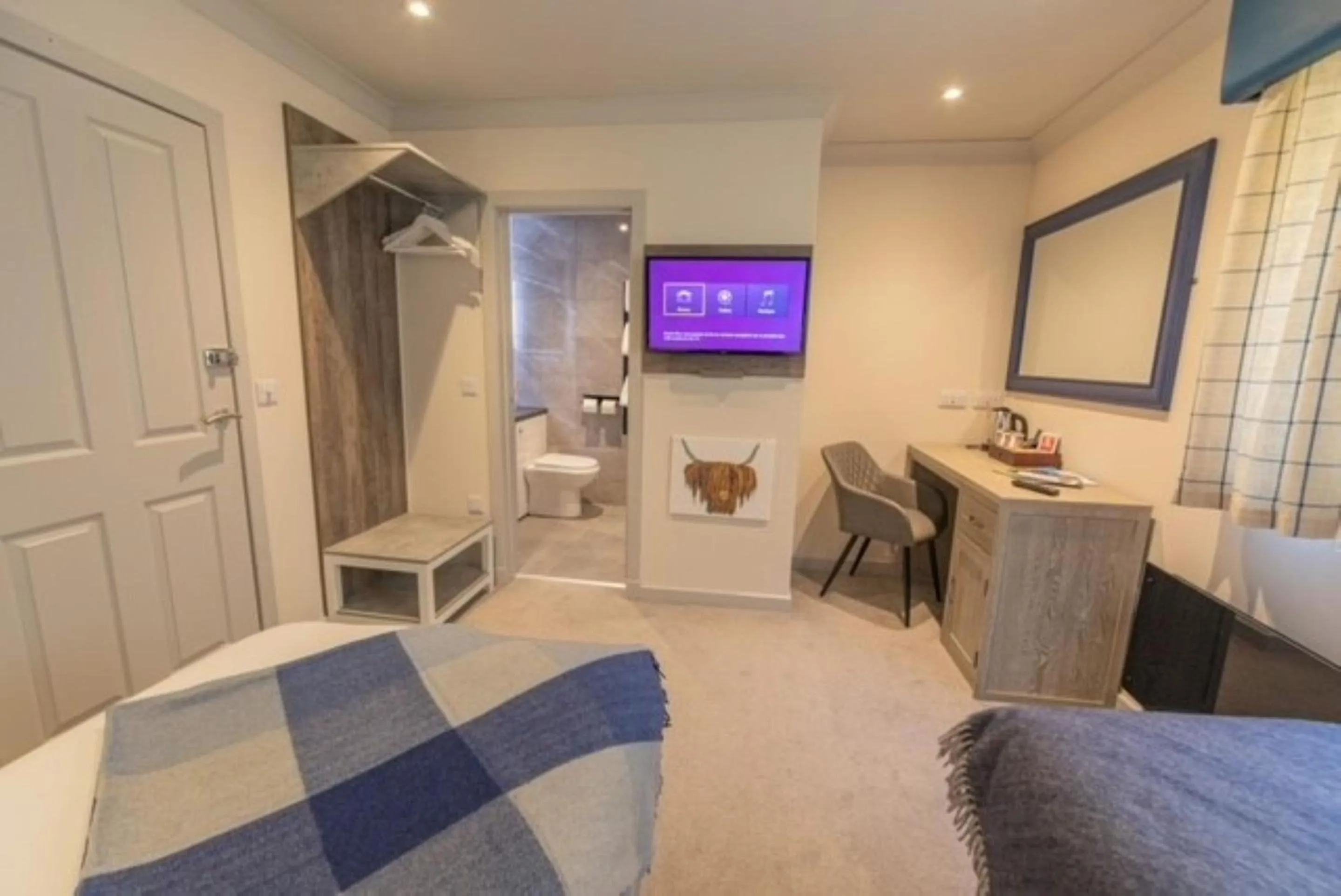 Bed in Loch Ness Clansman Hotel