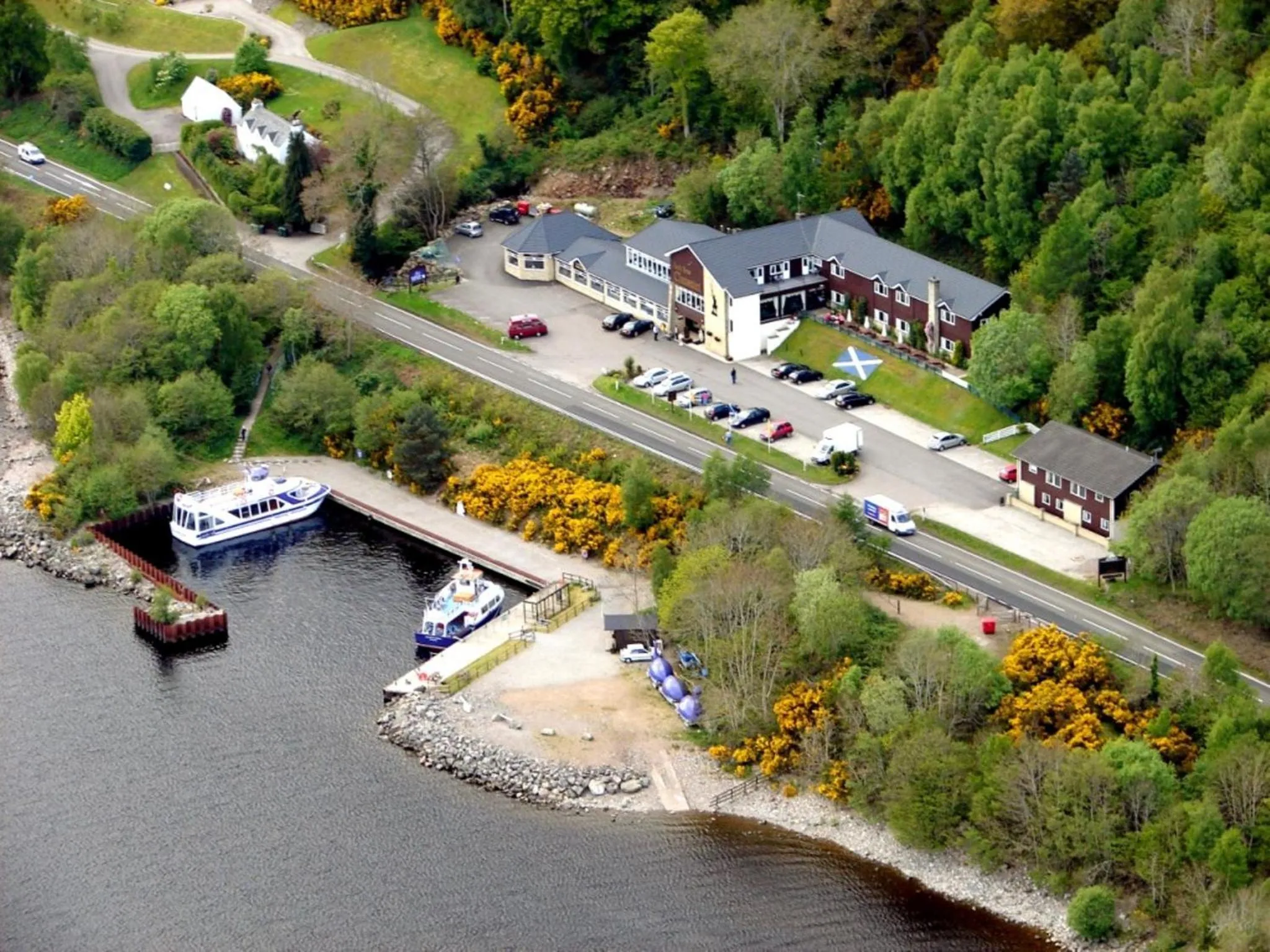 Facade/entrance in Loch Ness Clansman Hotel