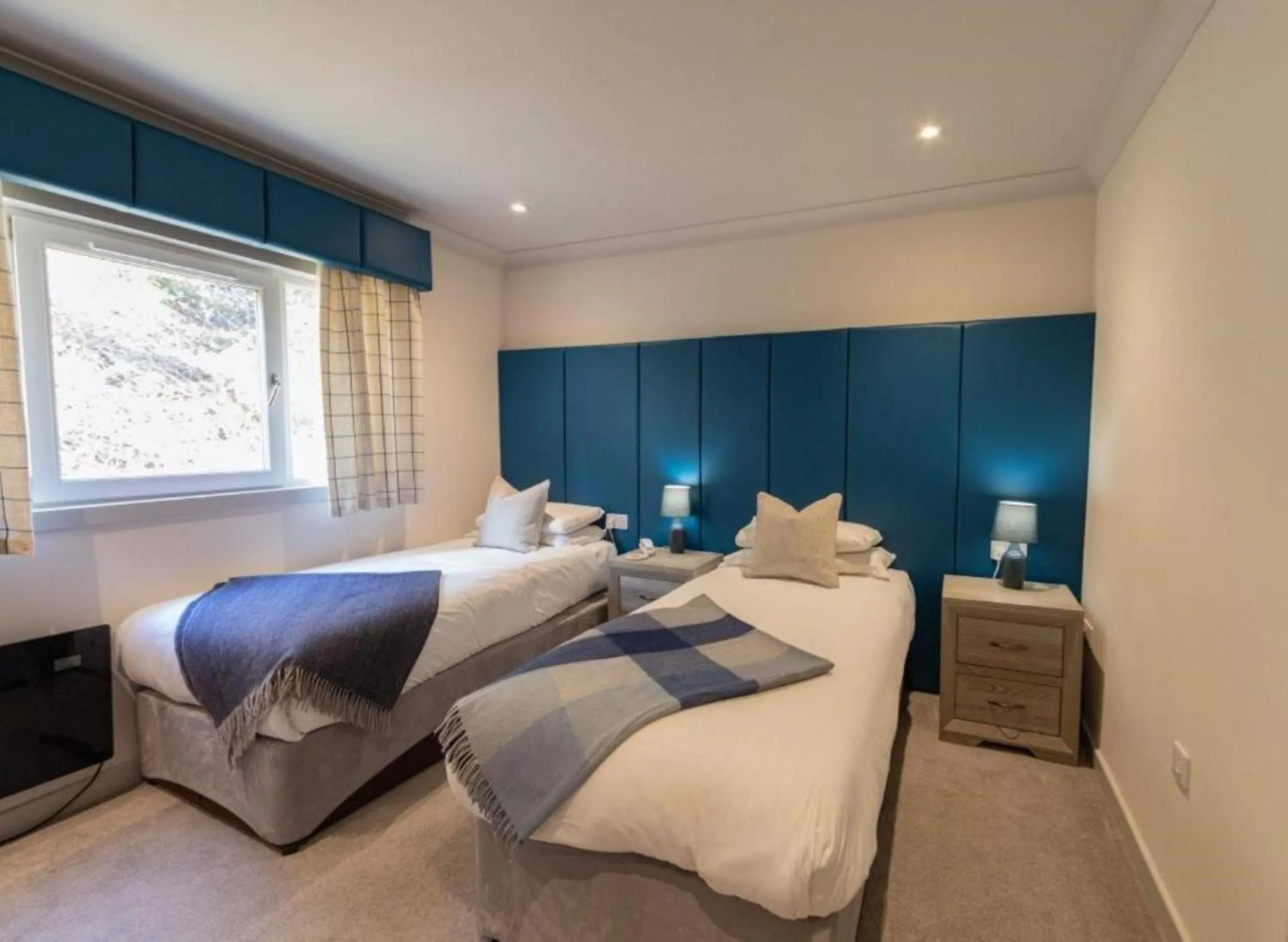 Bed in Loch Ness Clansman Hotel