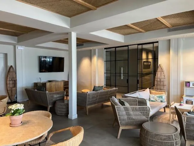 Property building in Hotel Restaurant Juanito Platja