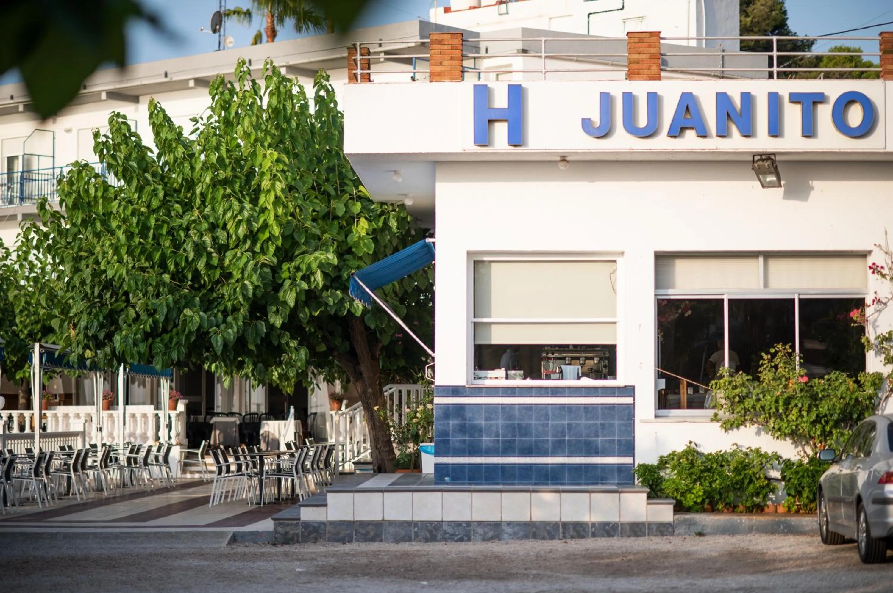 Facade/entrance in Hotel Restaurant Juanito Platja