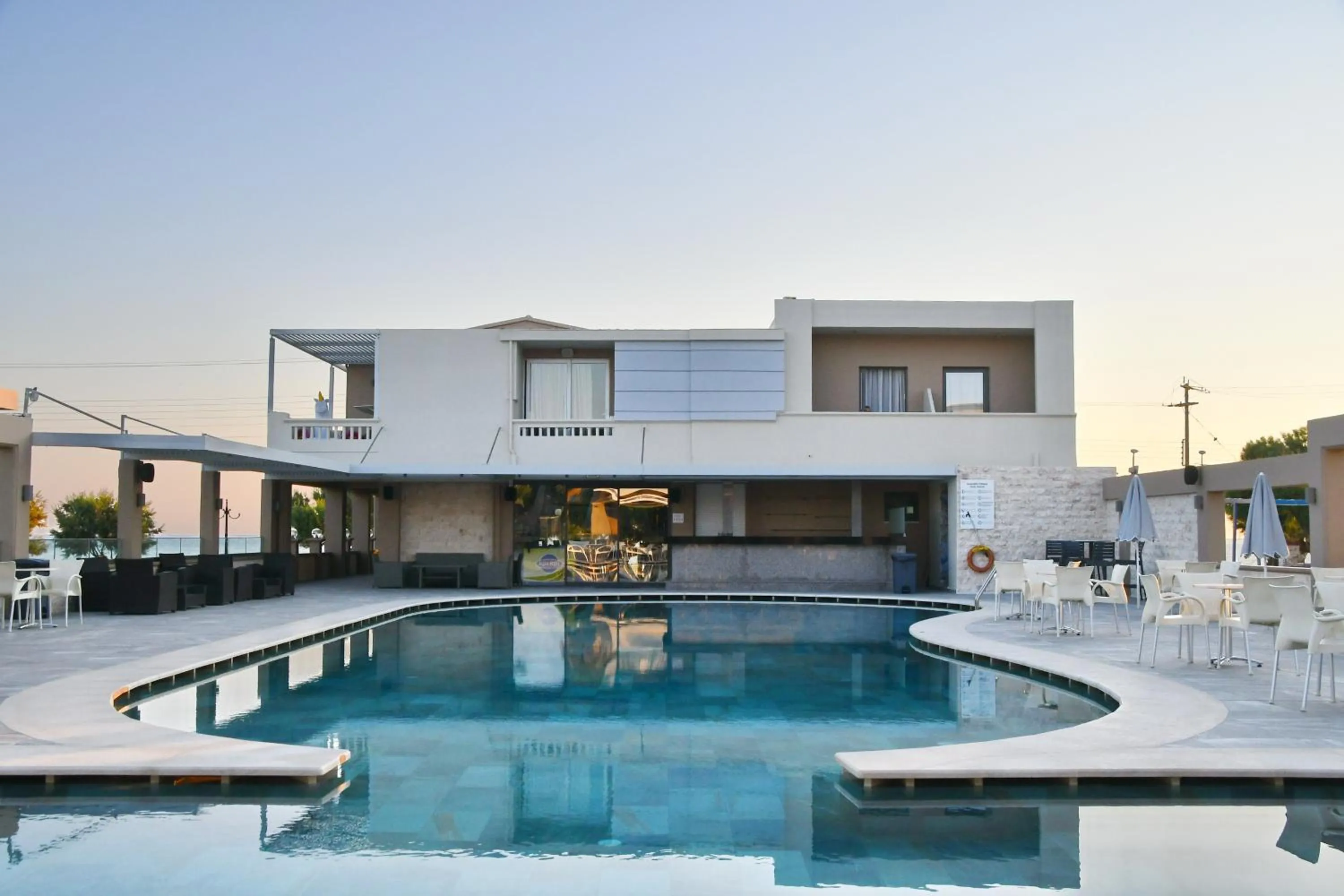 Lounge or bar in Castro Beach Hotel