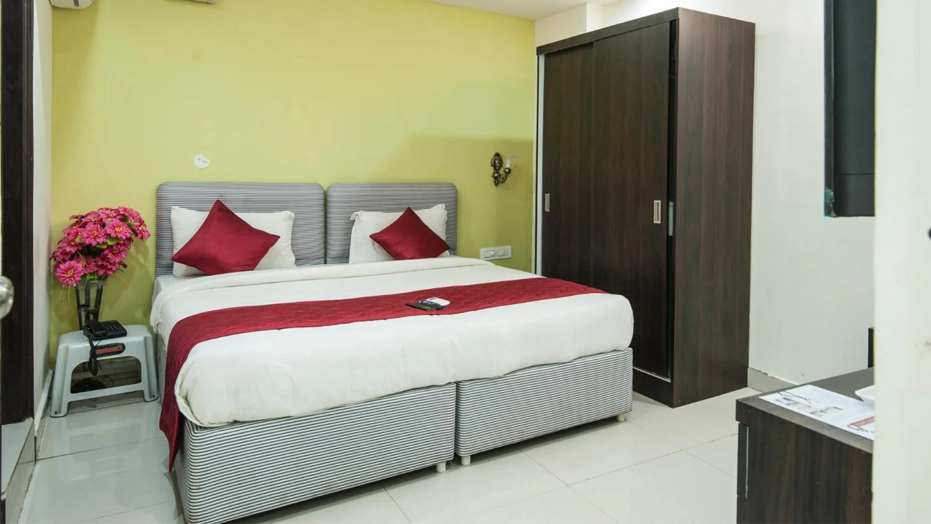 Deluxe Twin Room - single occupancy in Hotel Windsor Castle Inn