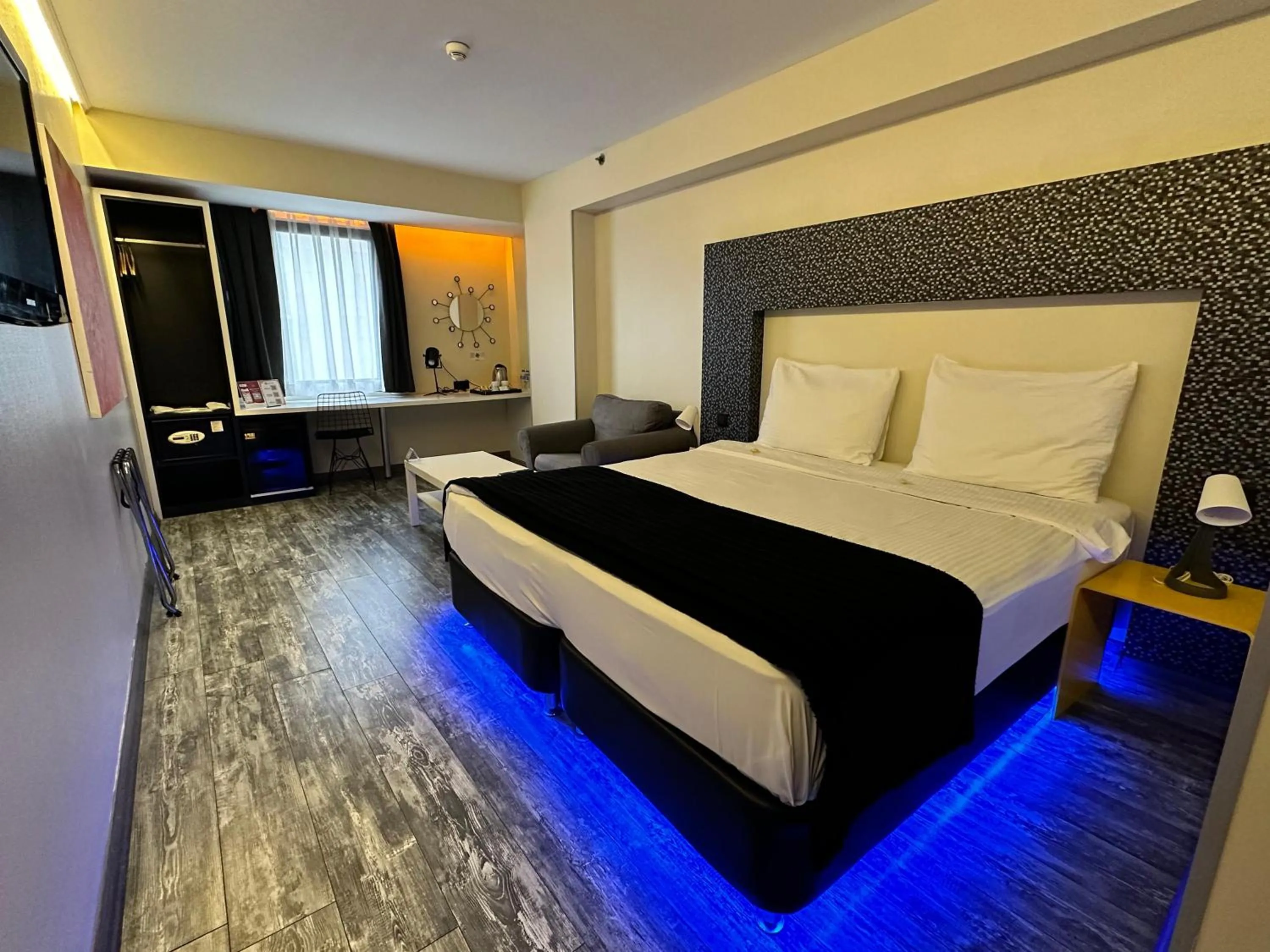 Photo of the whole room, Bed in Tempo Hotel Caglayan