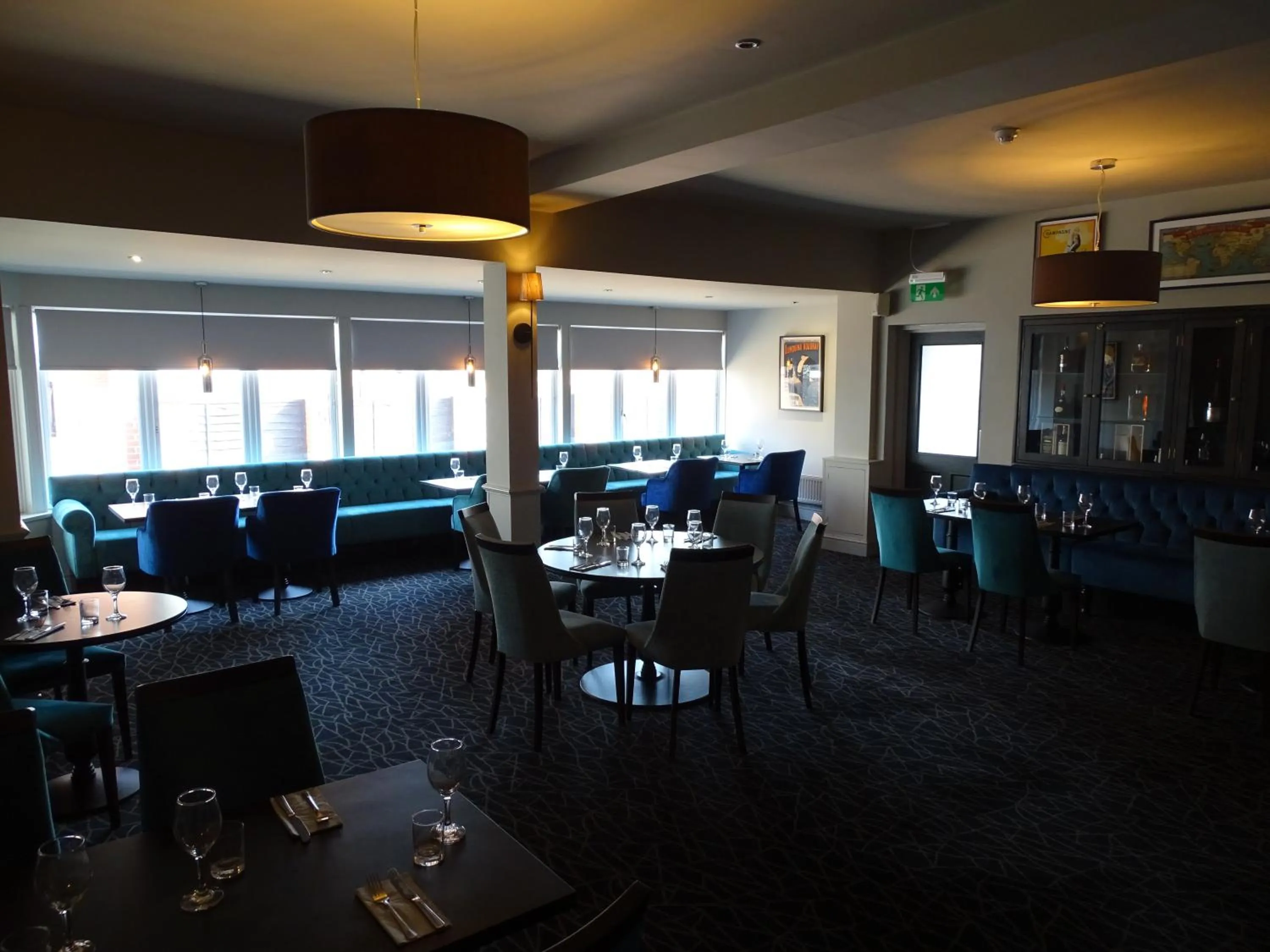 Restaurant/places to eat in The Beeches Hotel & Leisure Club