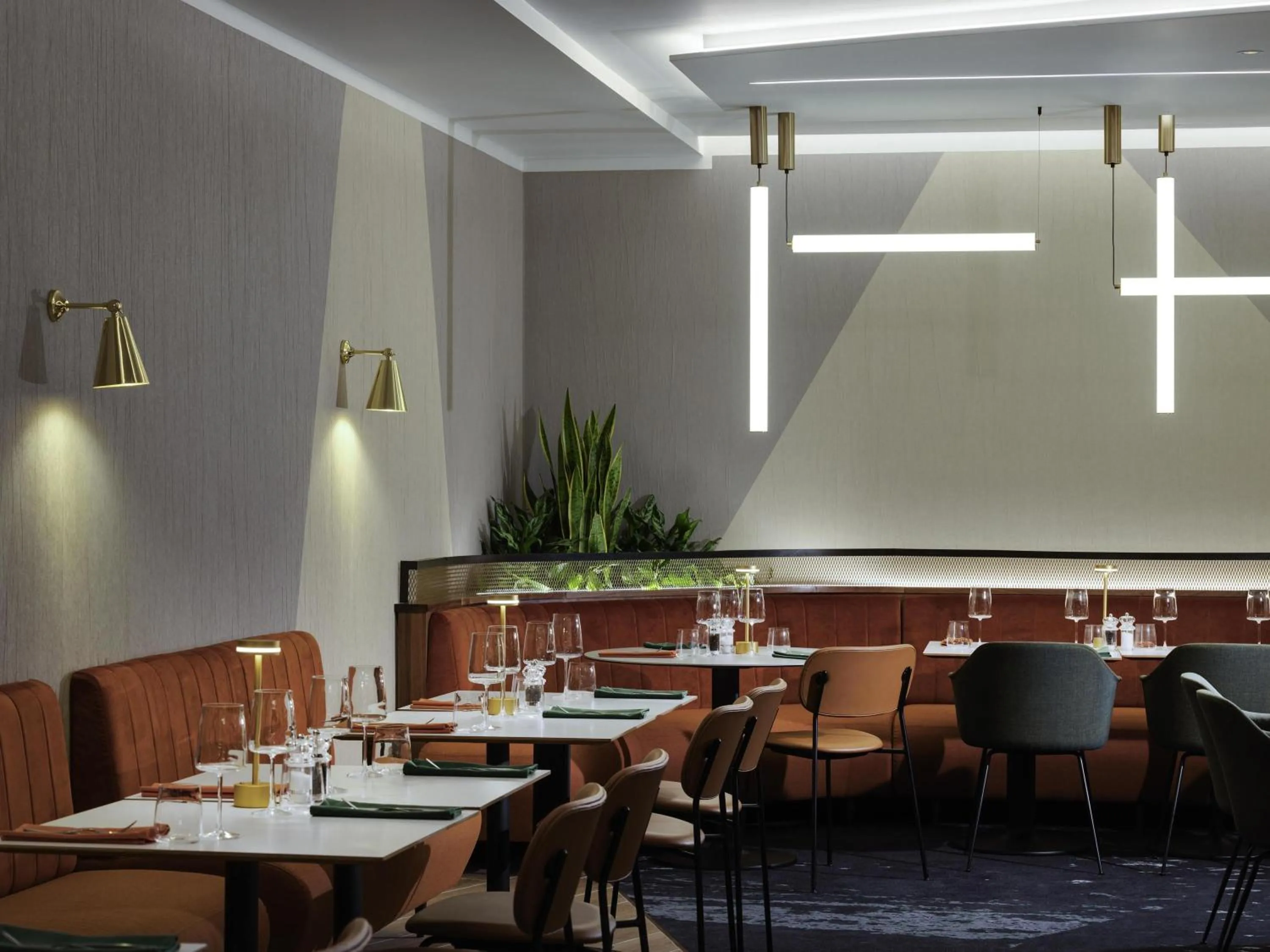 Restaurant/places to eat in Novotel London Paddington