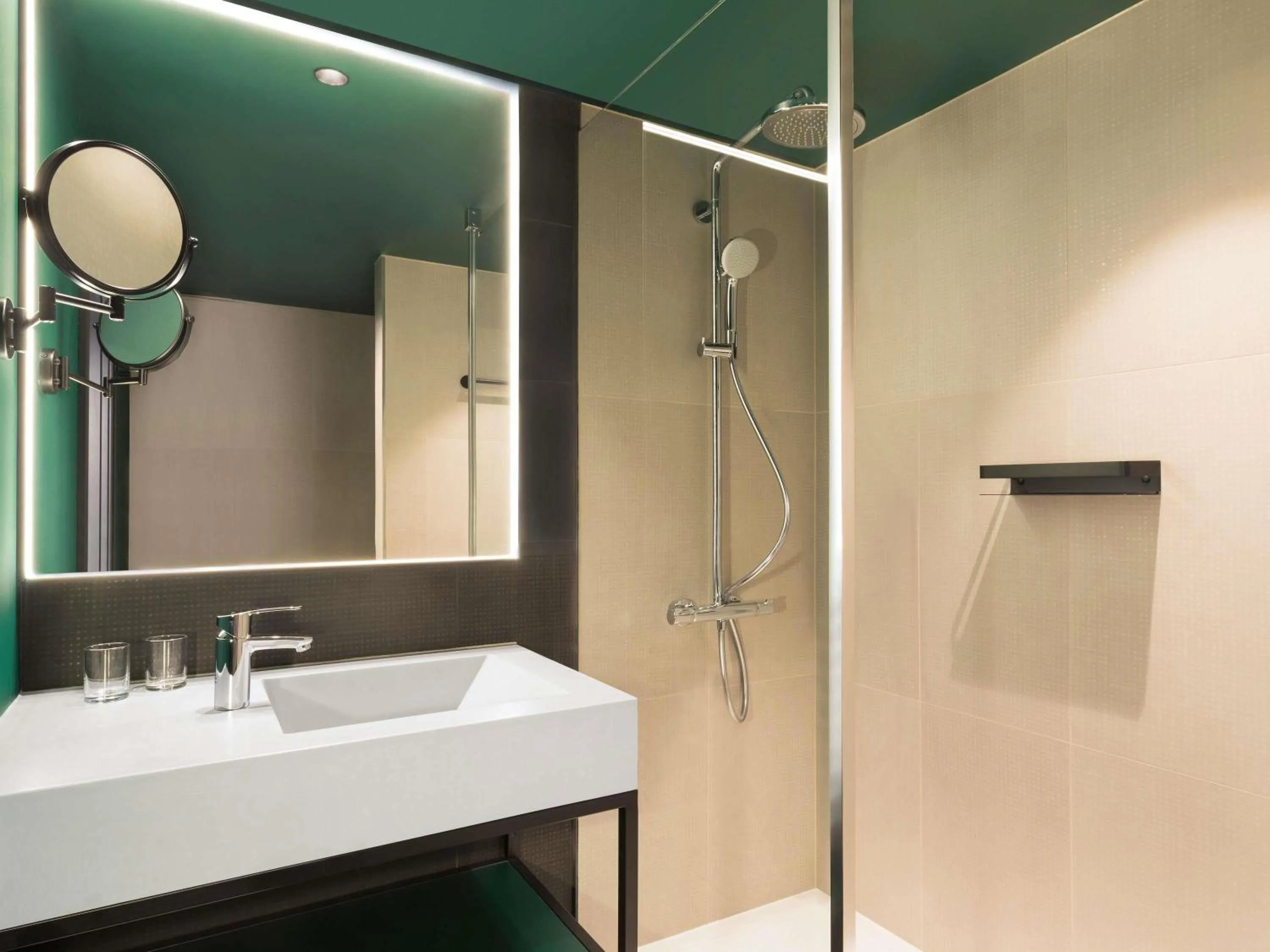 Bedroom in Novotel London Paddington