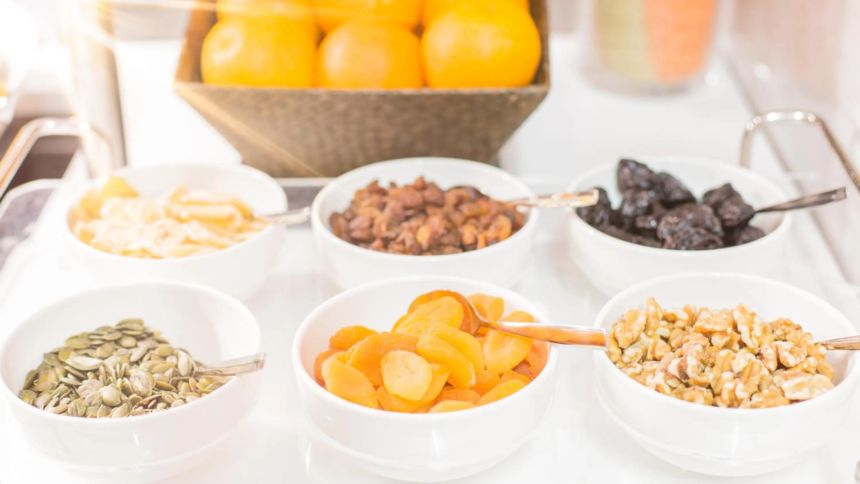 Buffet breakfast in Novotel London Paddington