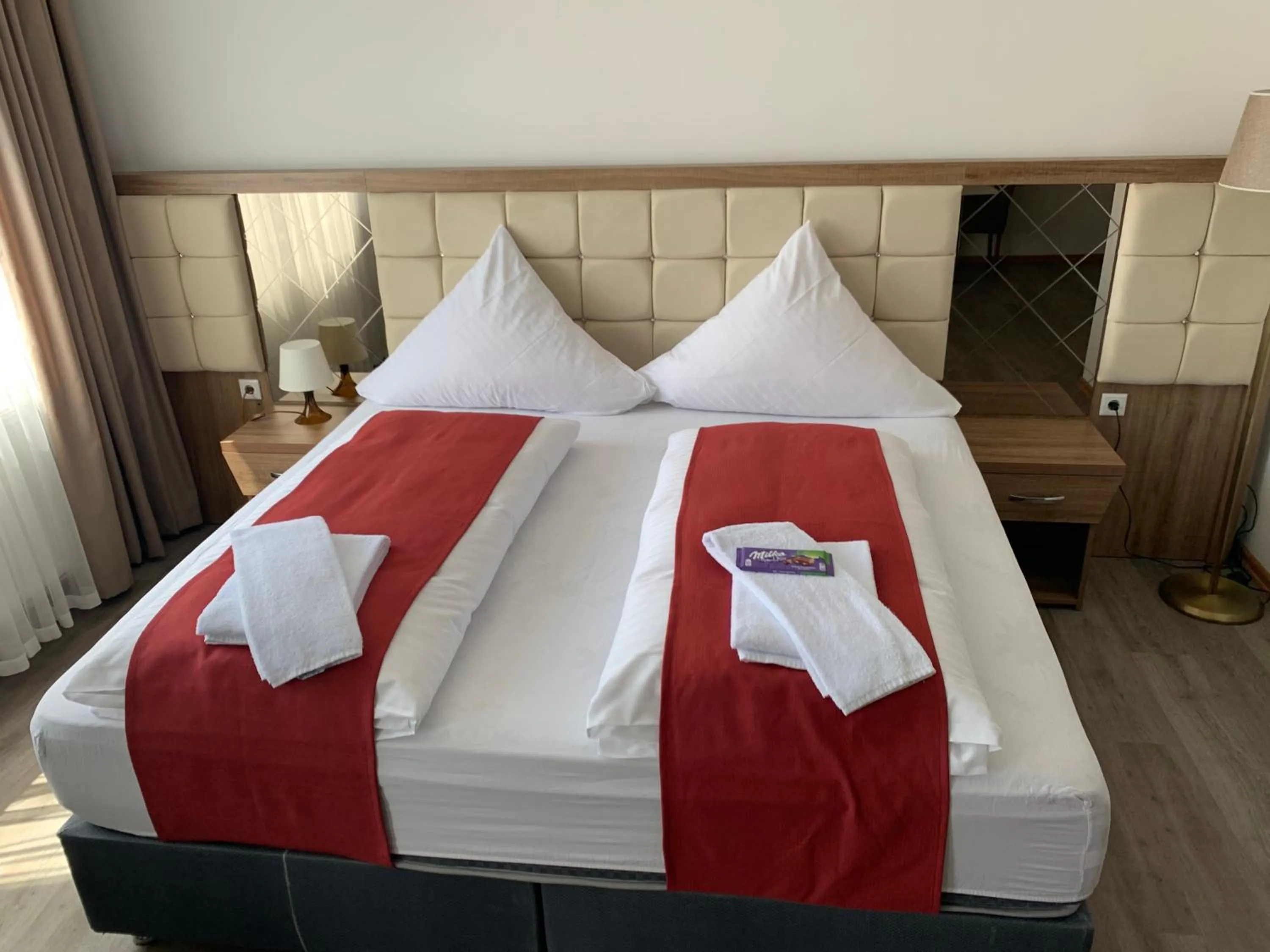 Bed in Hotel Hausen Obertshausen Frankfurt