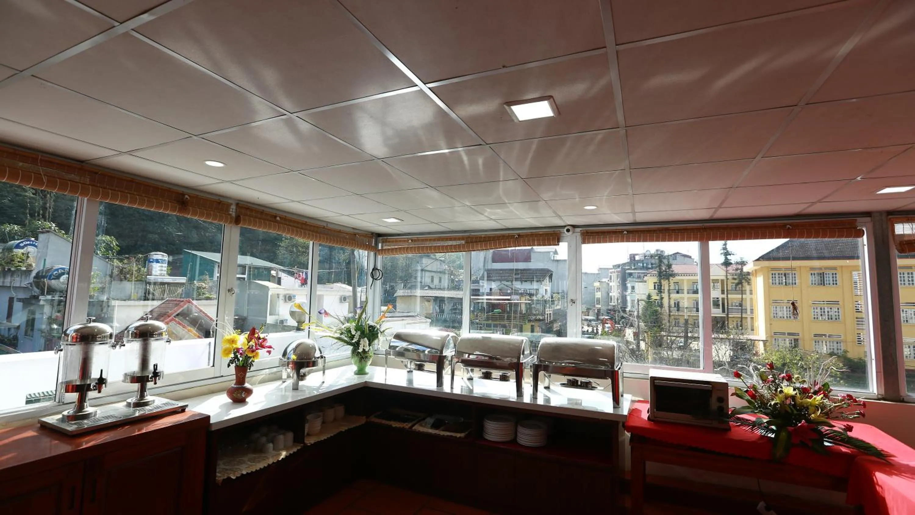 Restaurant/places to eat in Sapa Land Hotel