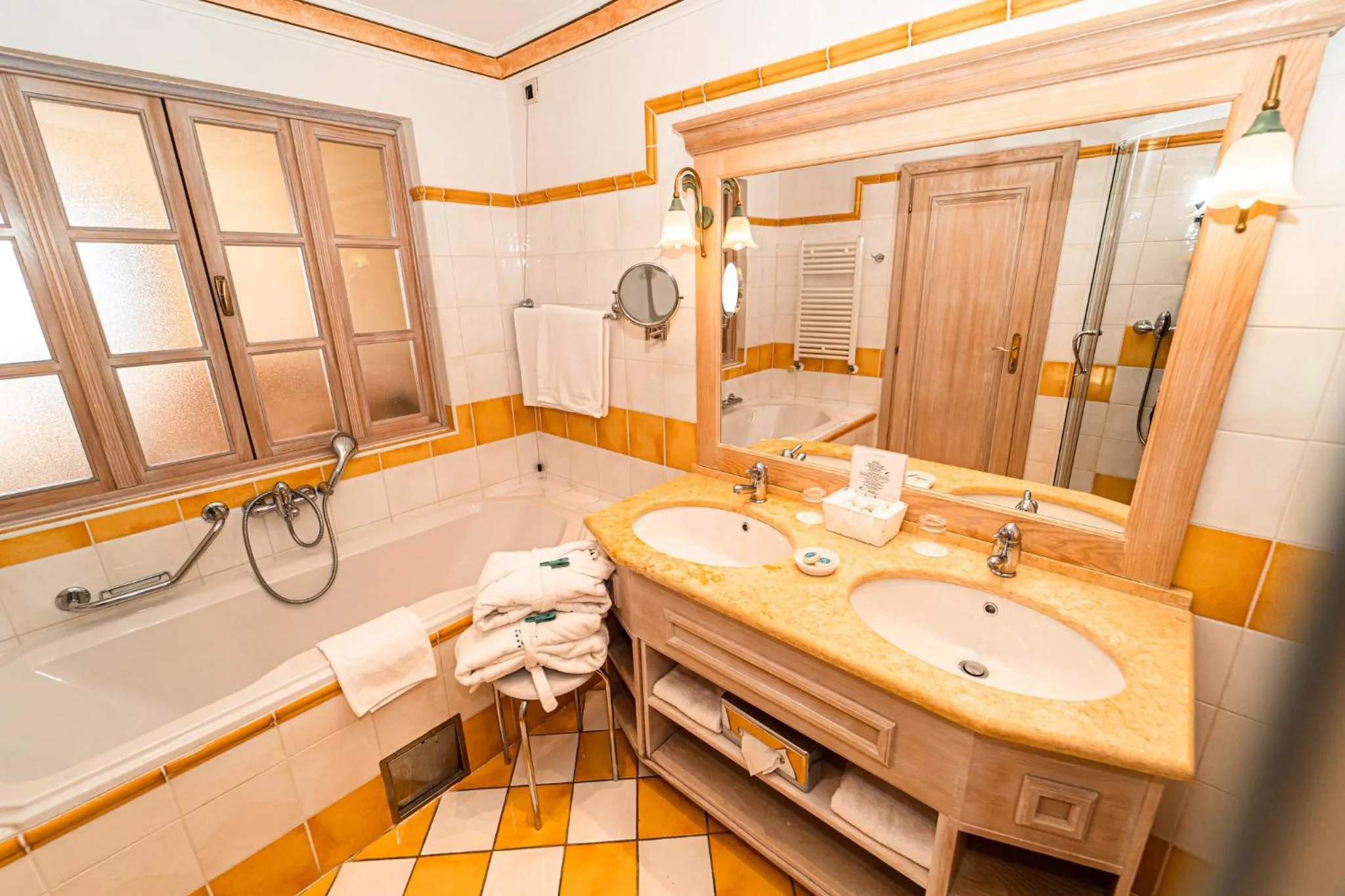 Shower in Hotel Miramar