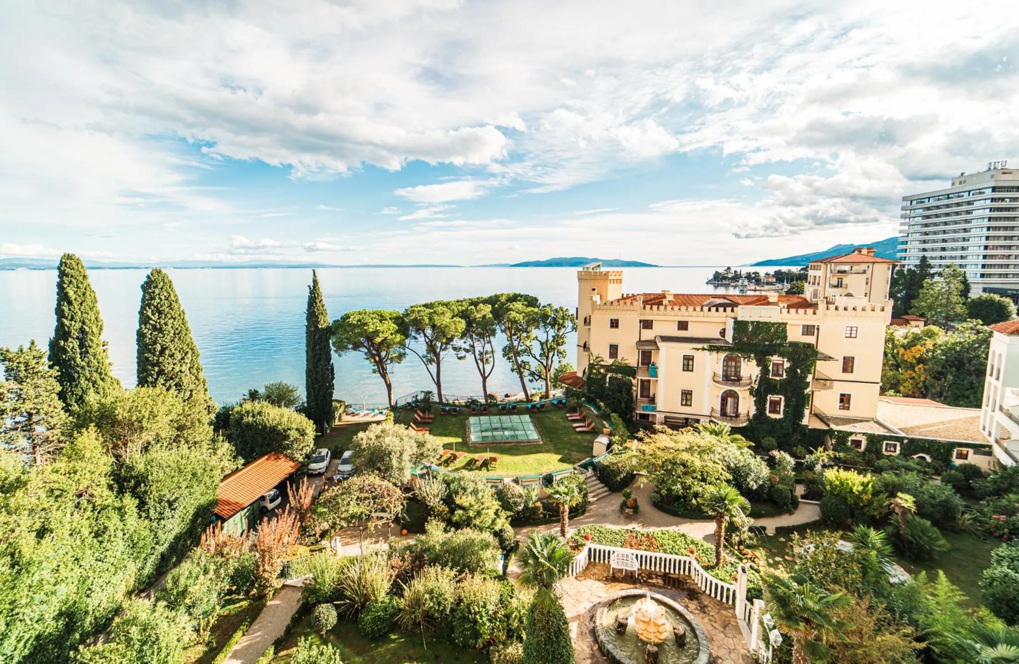 Day in Hotel Miramar