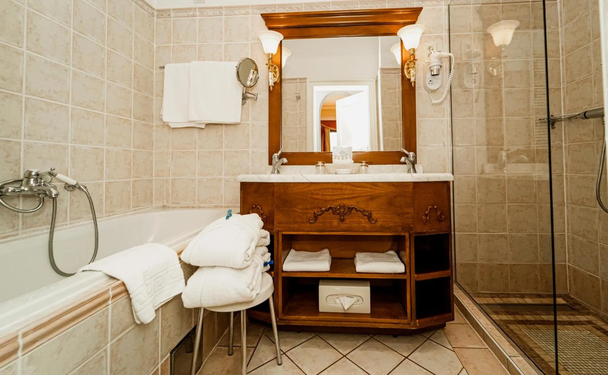 Shower in Hotel Miramar