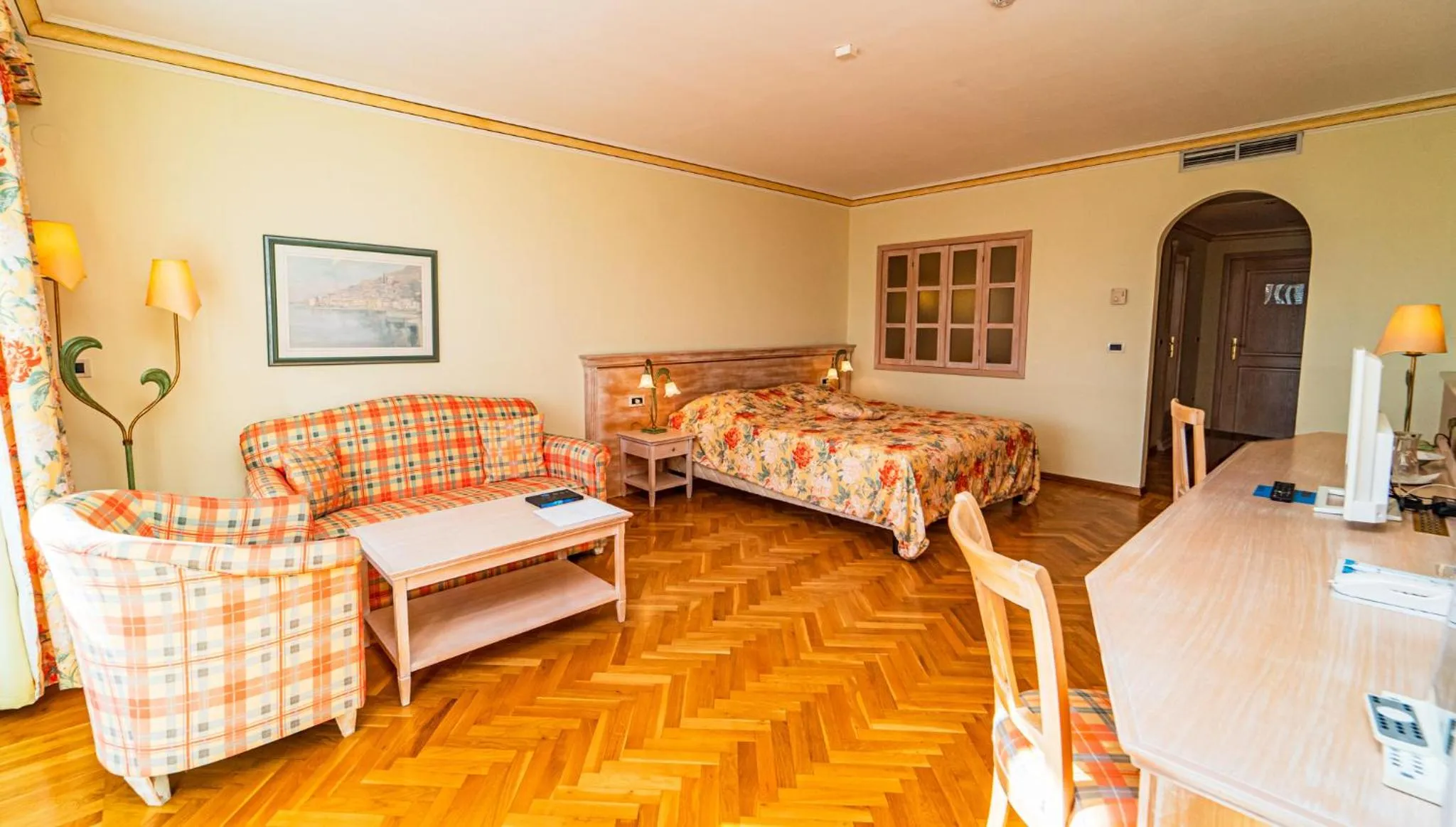 Bed in Hotel Miramar