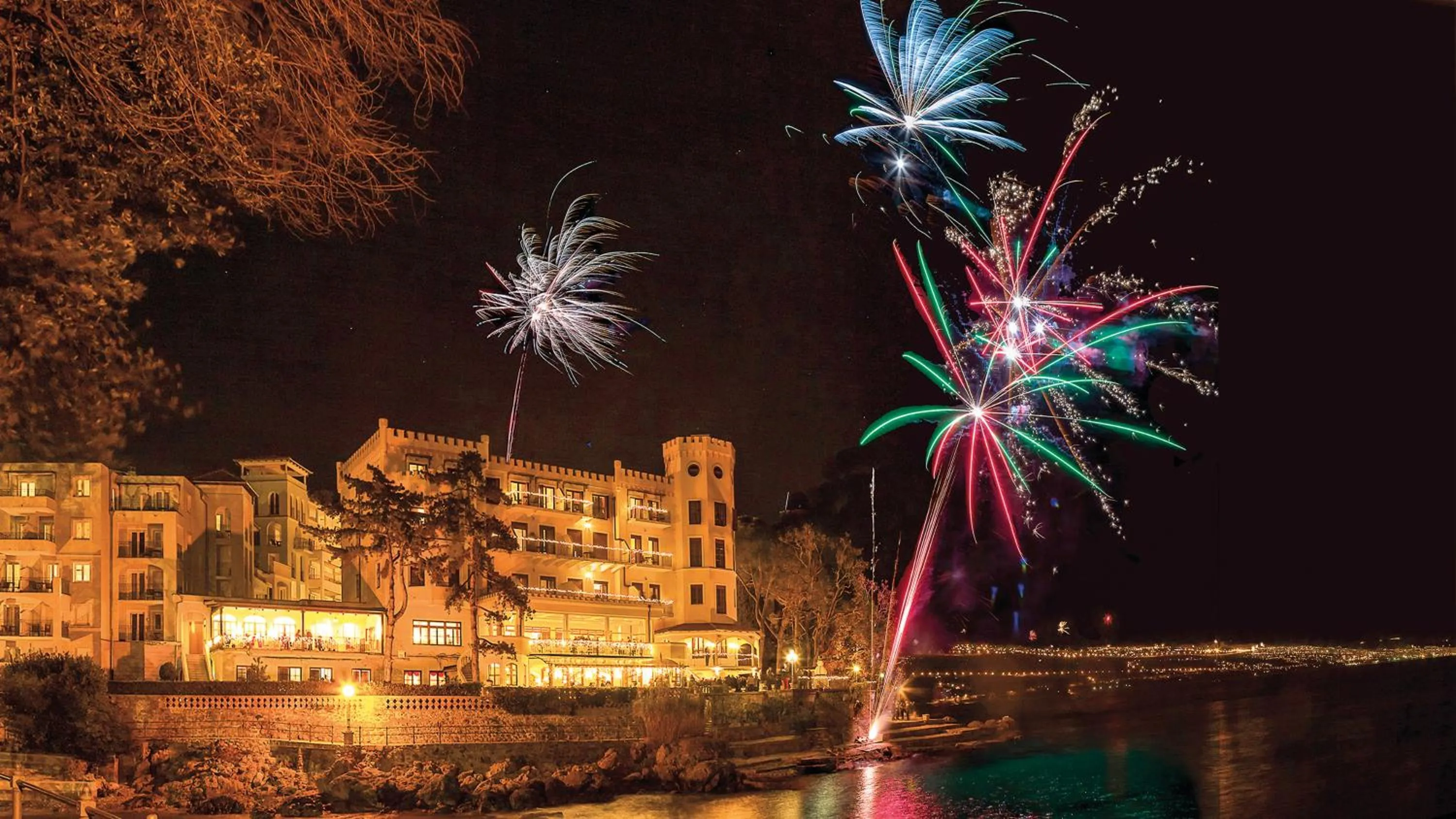 Night in Hotel Miramar