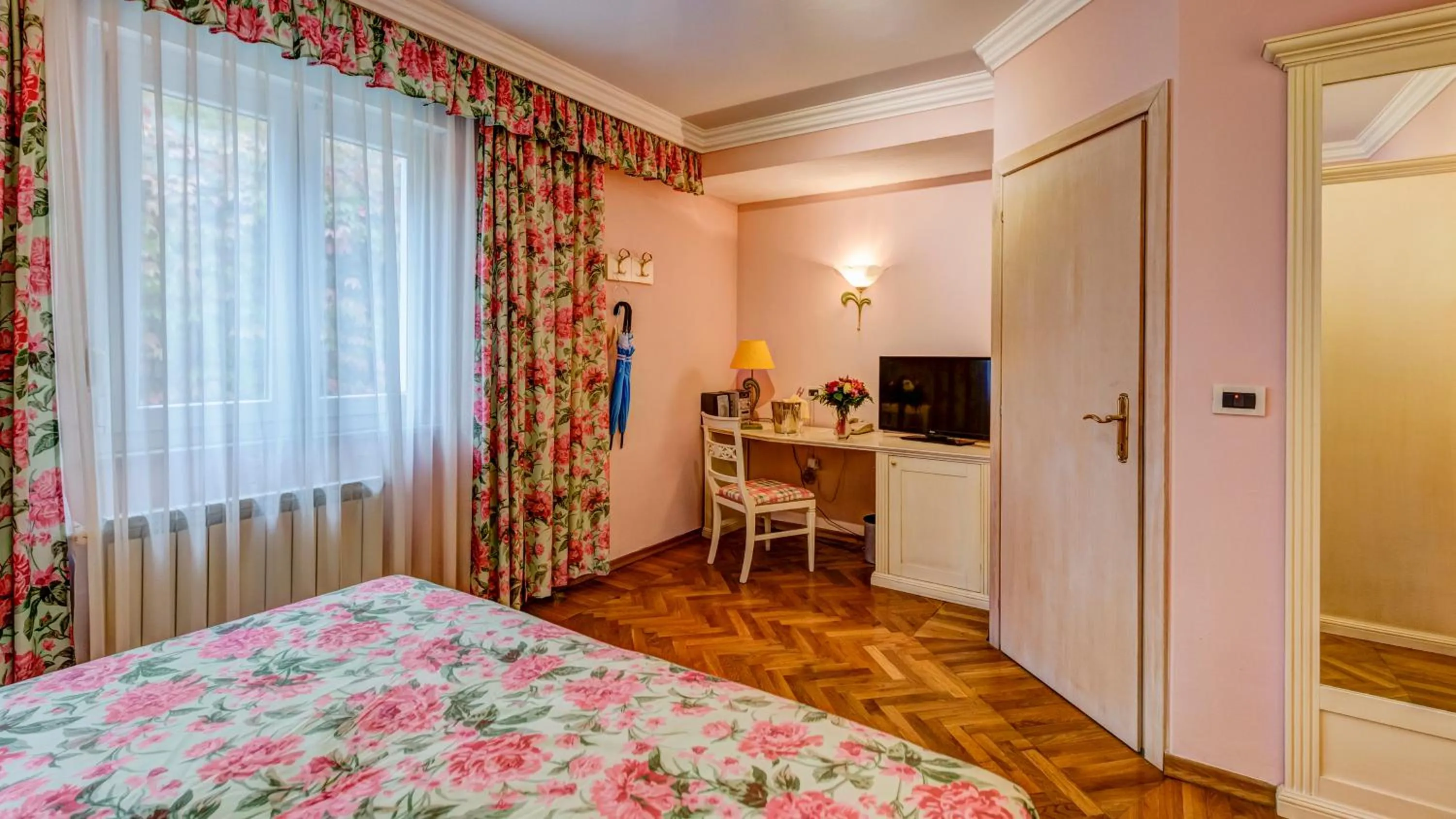 Bed in Hotel Miramar