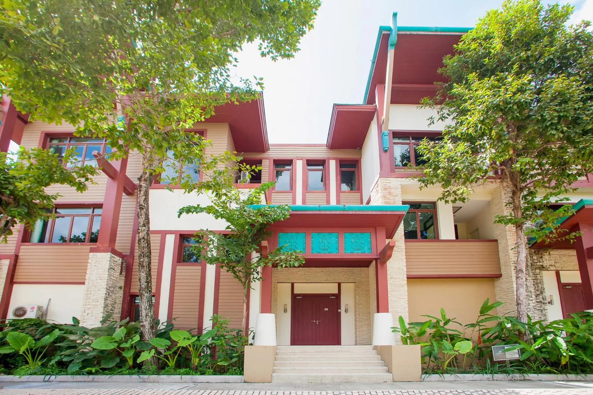 Facade/entrance in Amatapura Villa 26