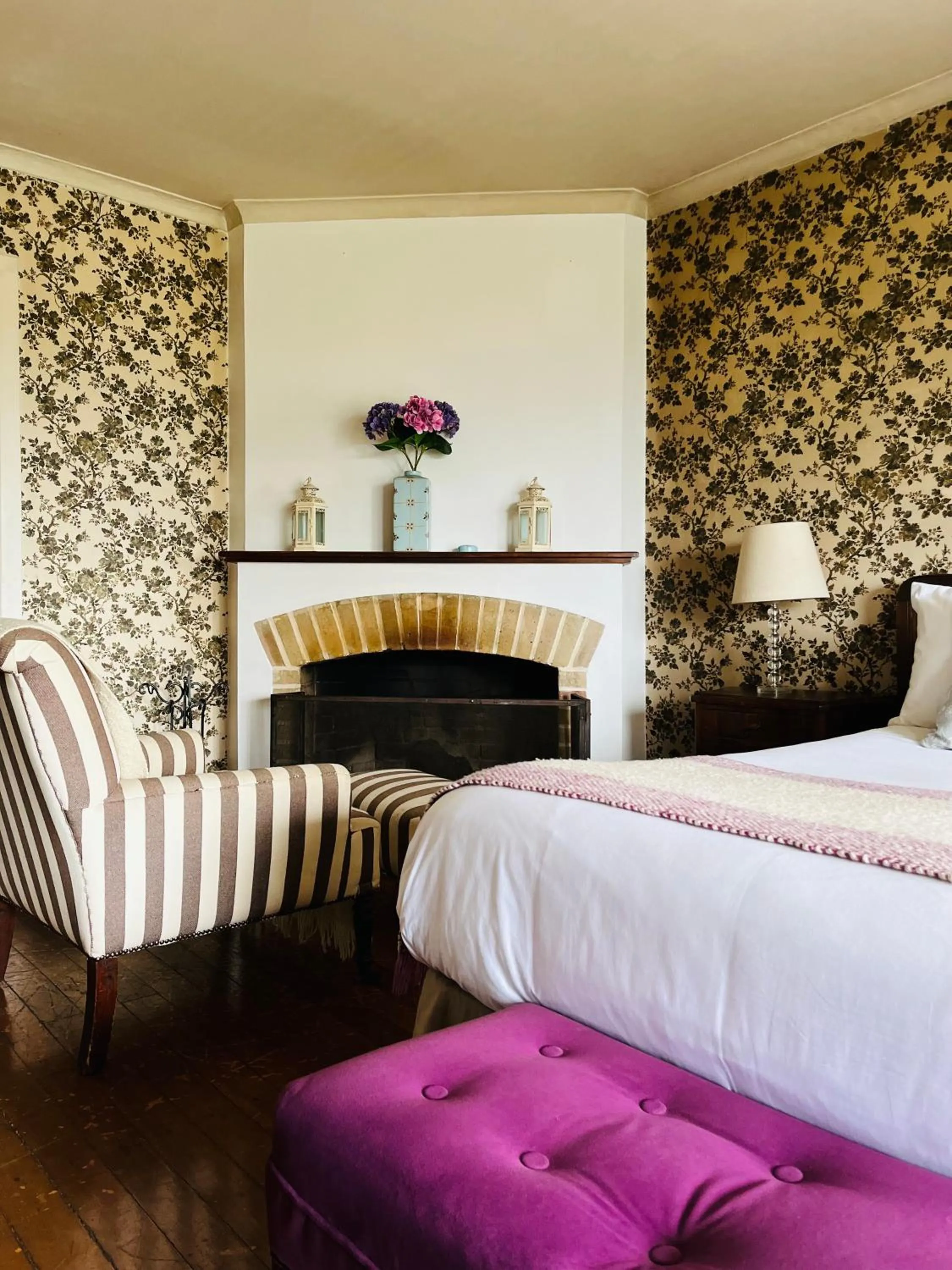 Bed in Hotel El Ciervo