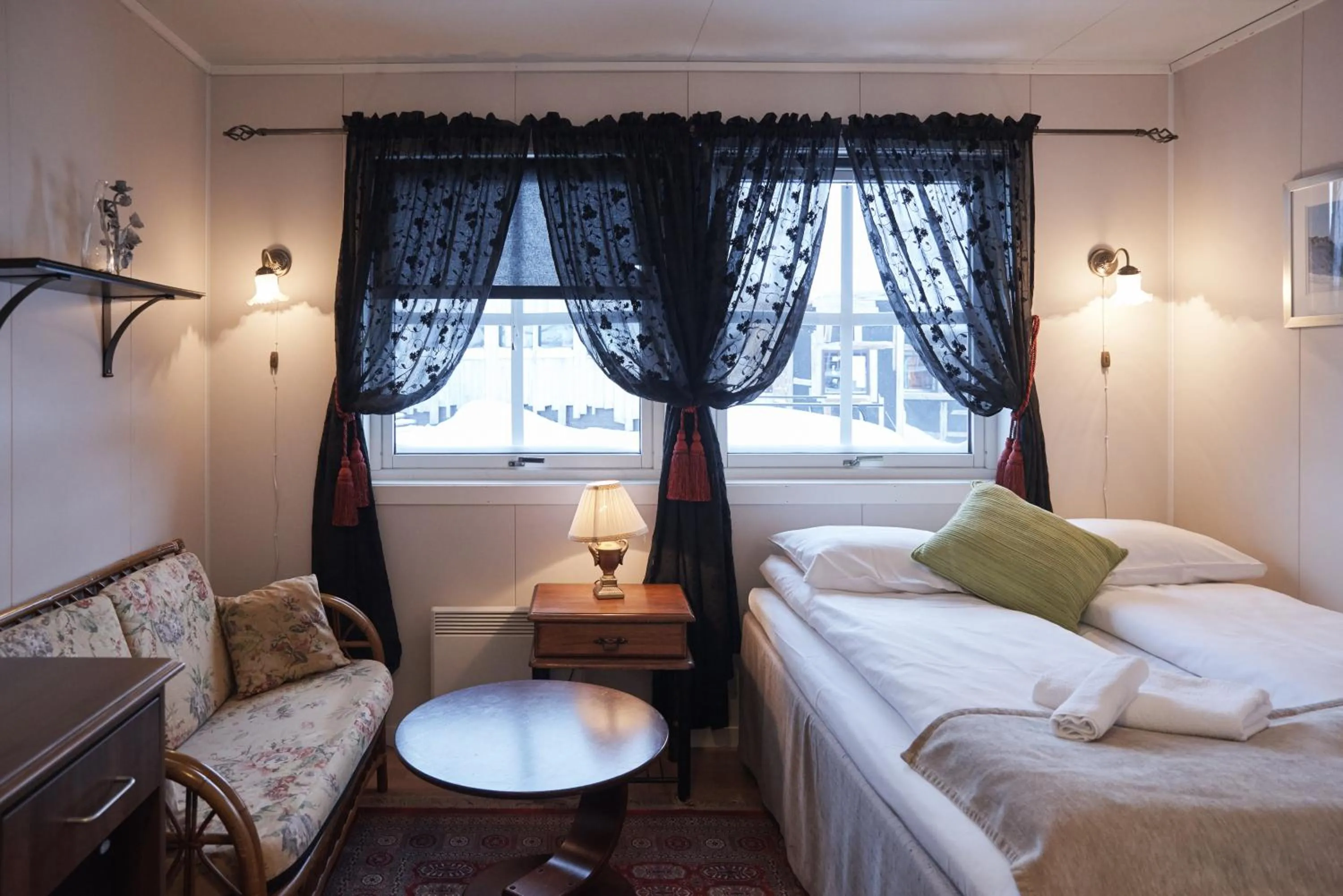 Photo of the whole room, Bed in Mary-Ann's Polarrigg