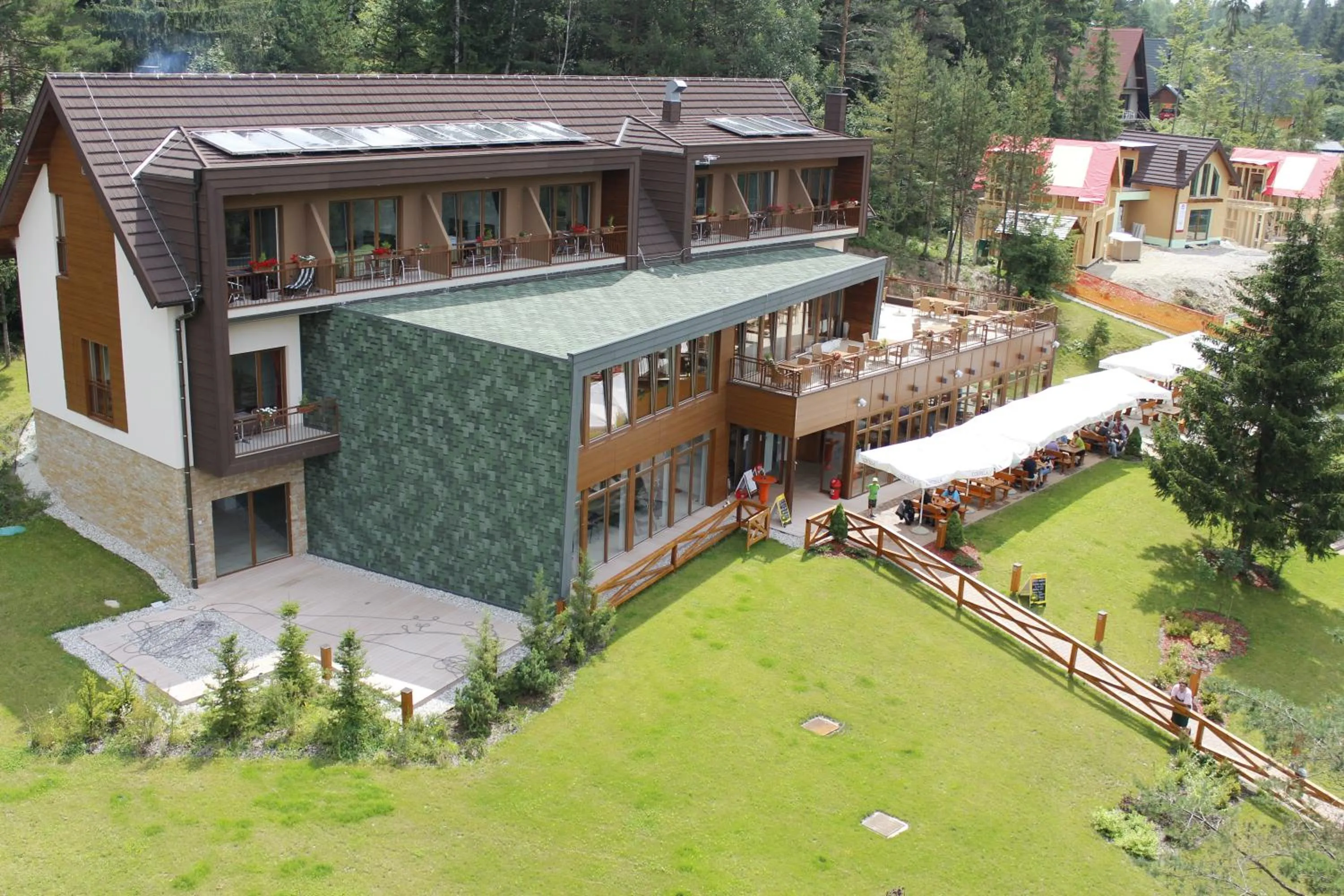 Facade/entrance in Hotel Rakitna