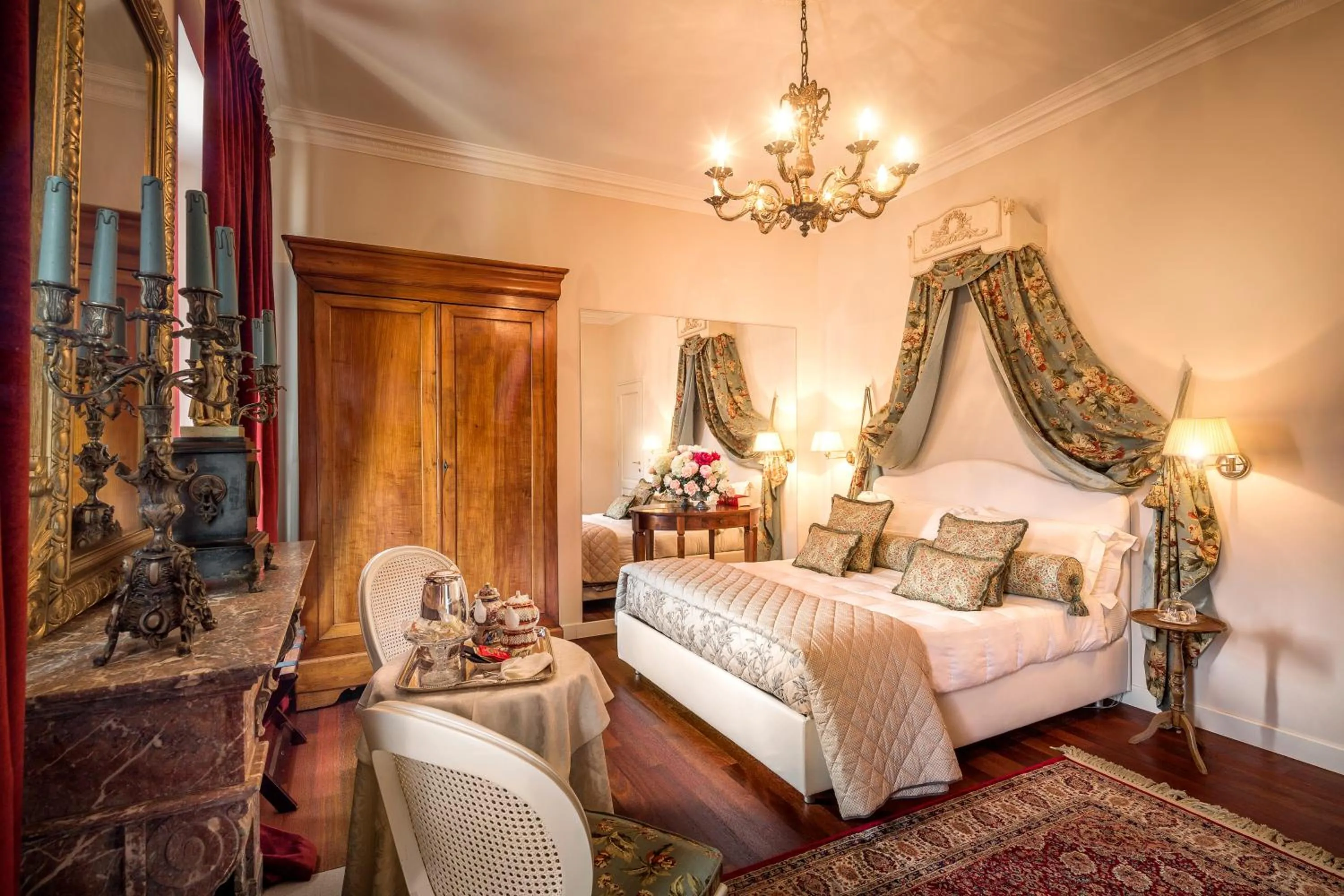 Photo of the whole room, Bed in Duchessa Margherita Chateaux & Hotels