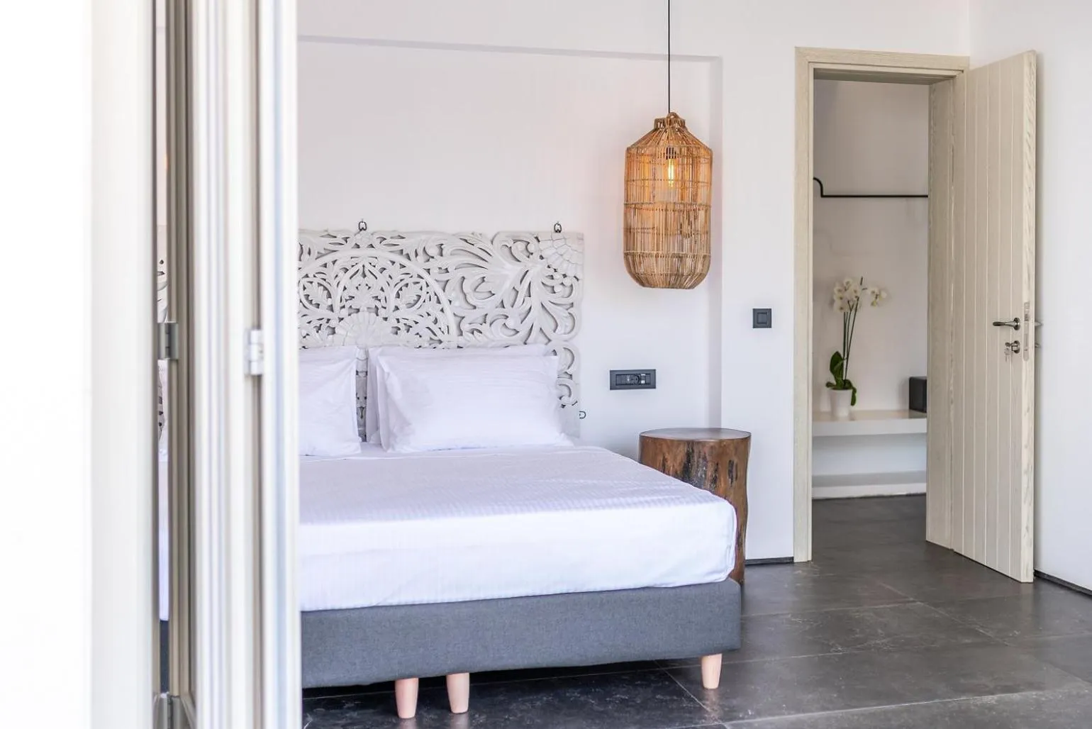 Decorative detail, Bed in Aegean Gem