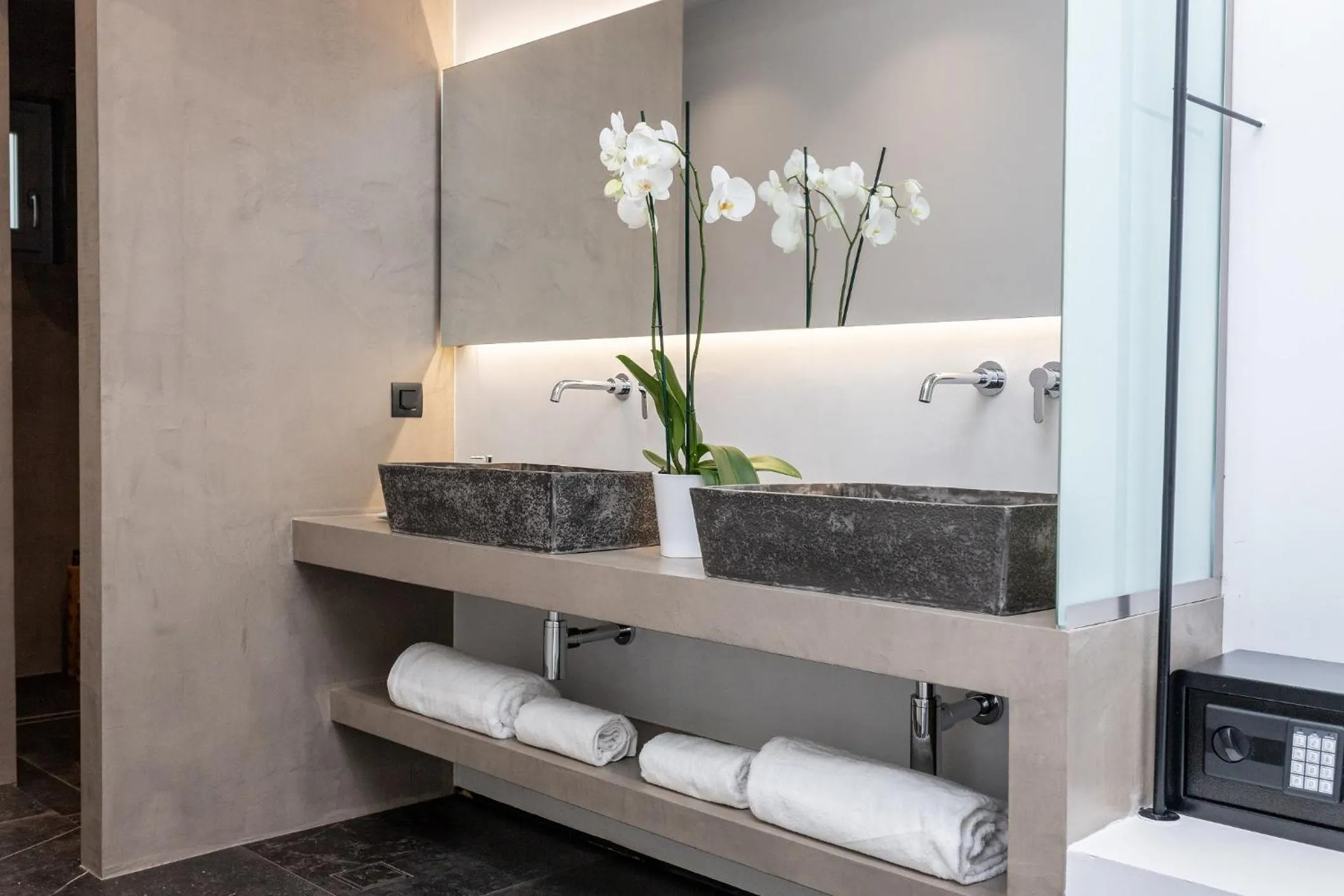 Bathroom in Aegean Gem