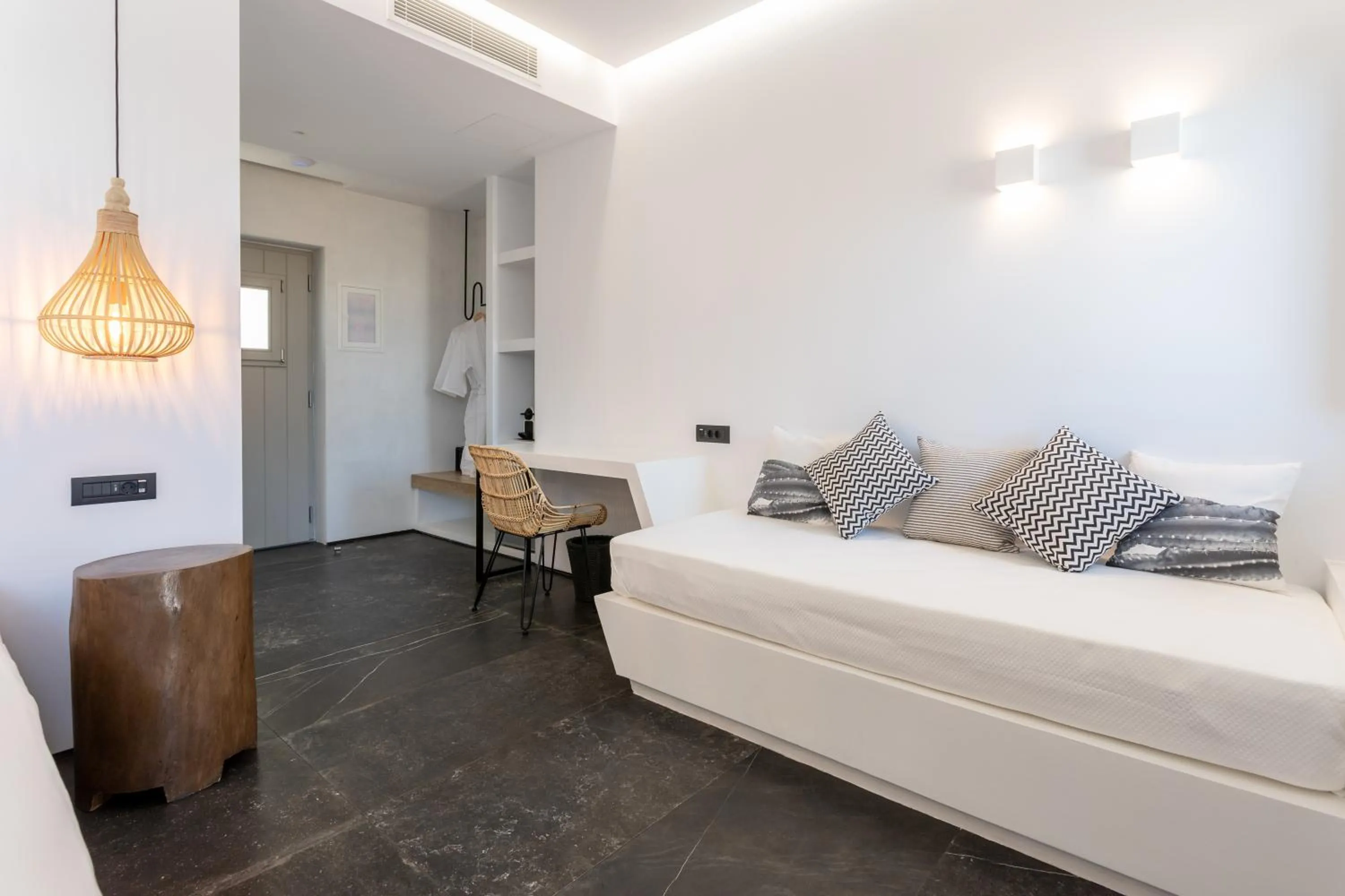 Bedroom, Bed in Aegean Gem