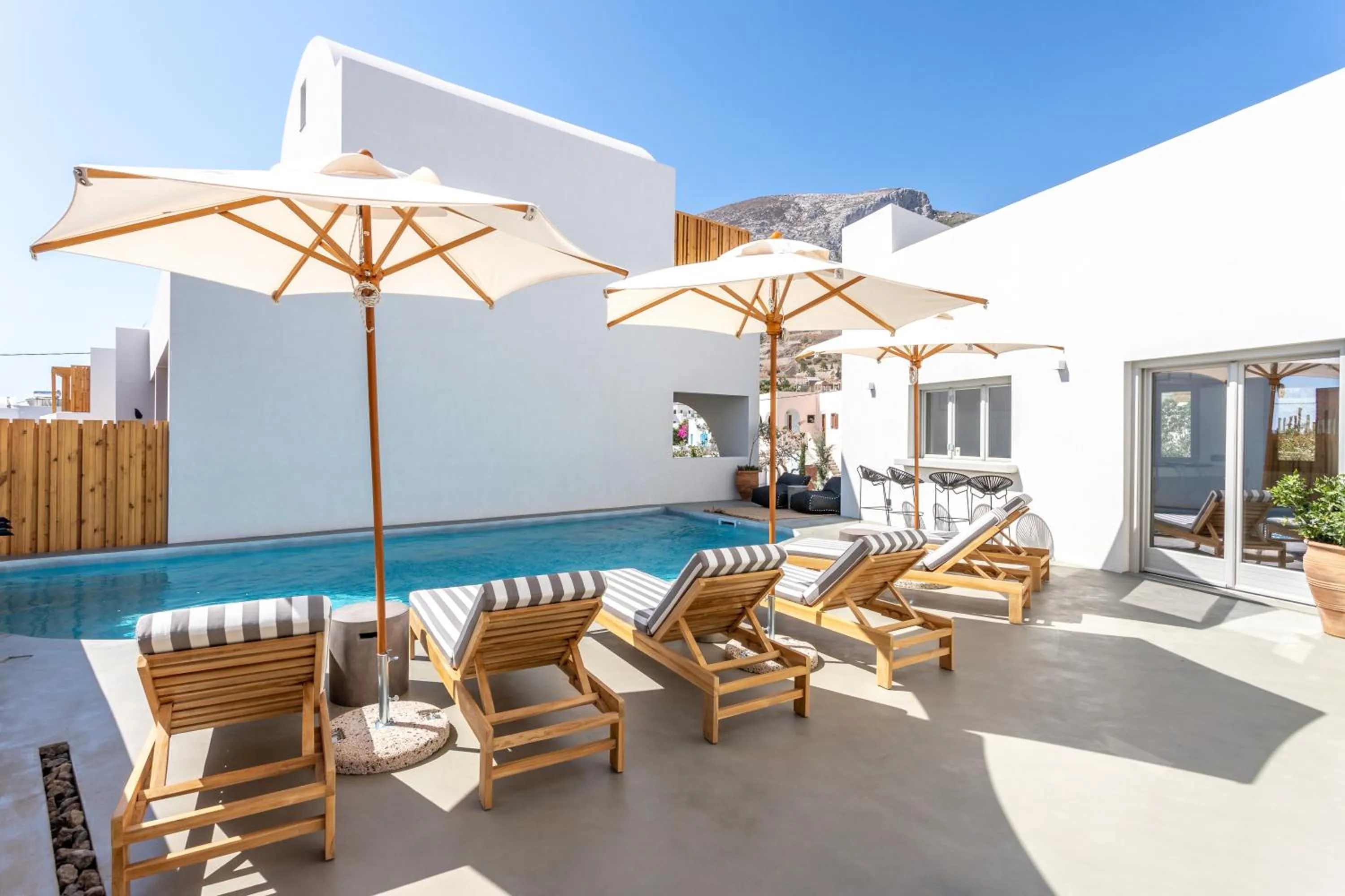 Swimming pool in Aegean Gem