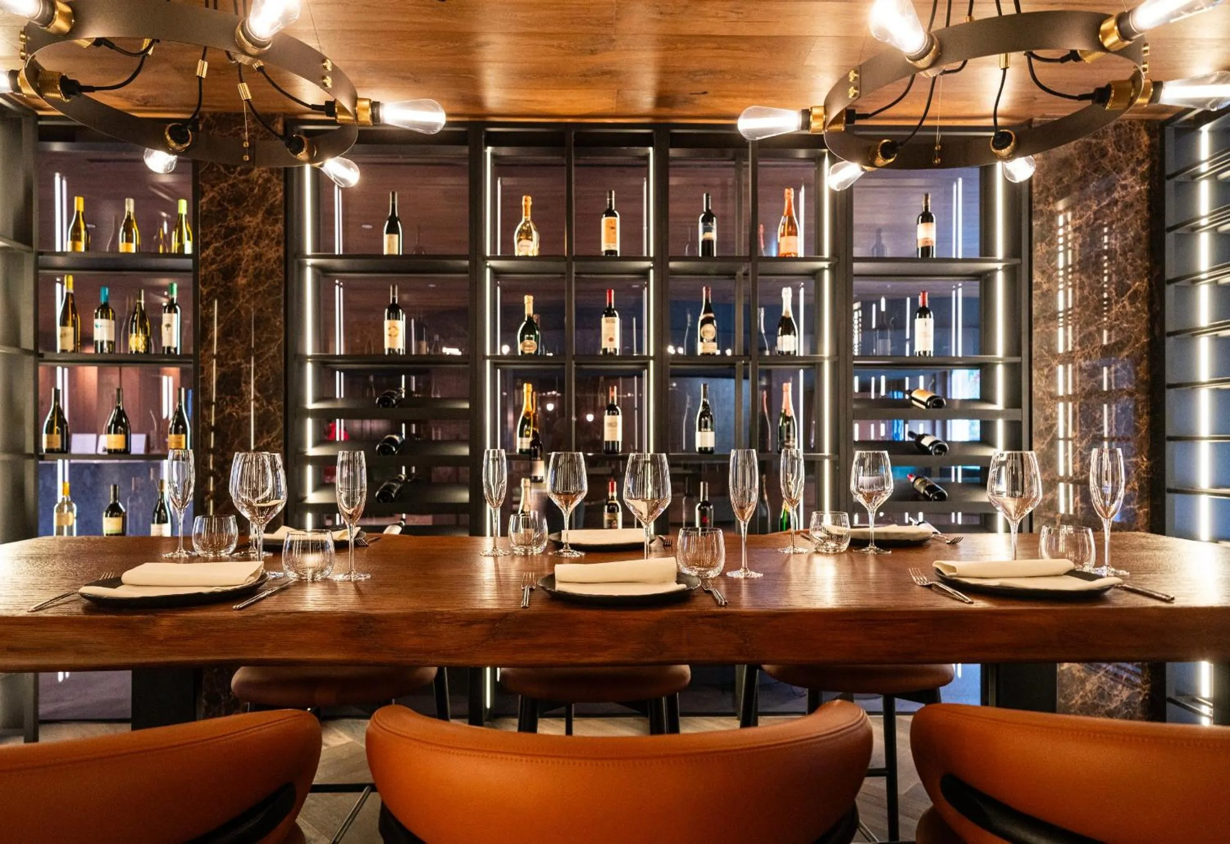 Restaurant/places to eat in Residence Antares