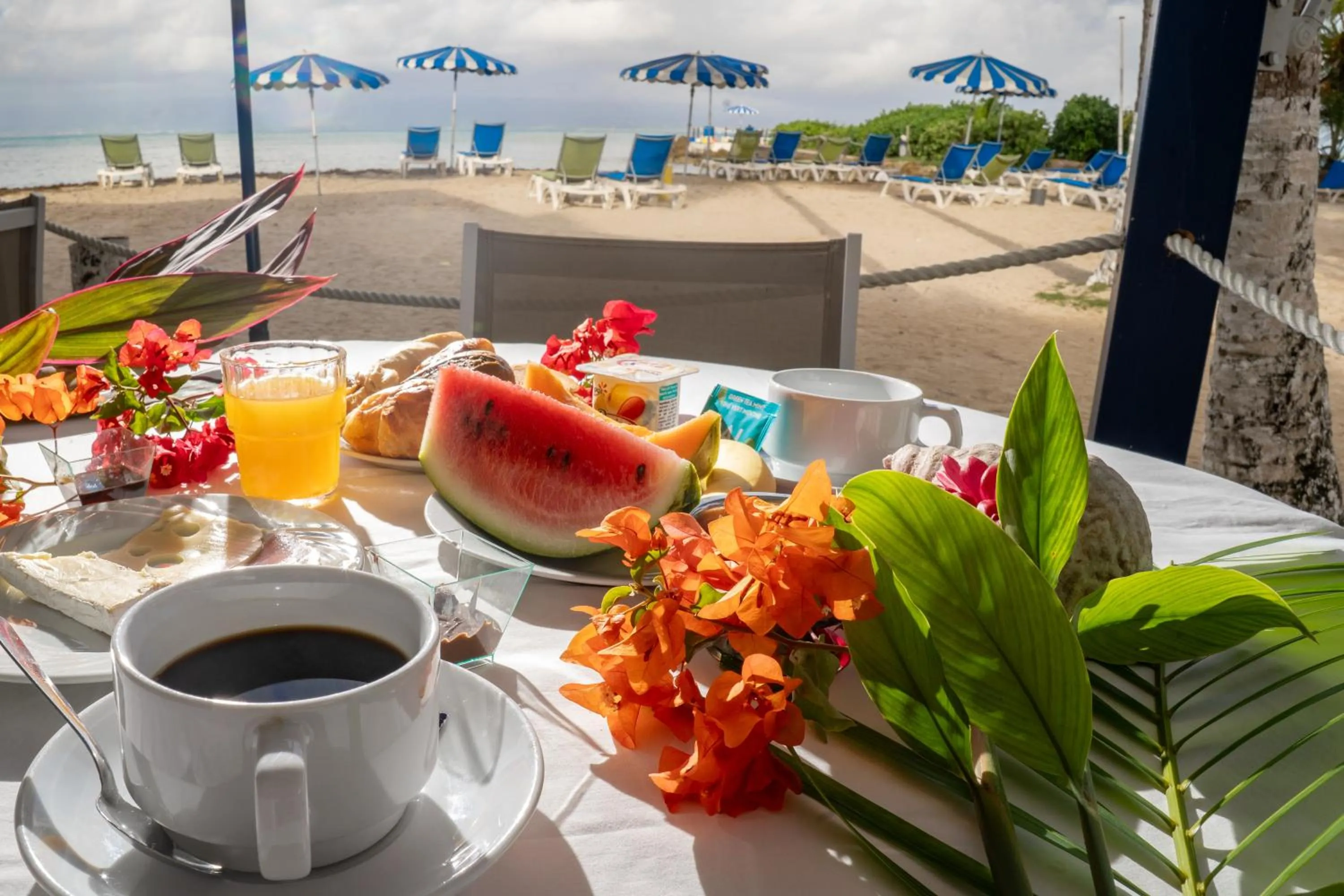 Restaurant/places to eat in Canella Beach Hotel