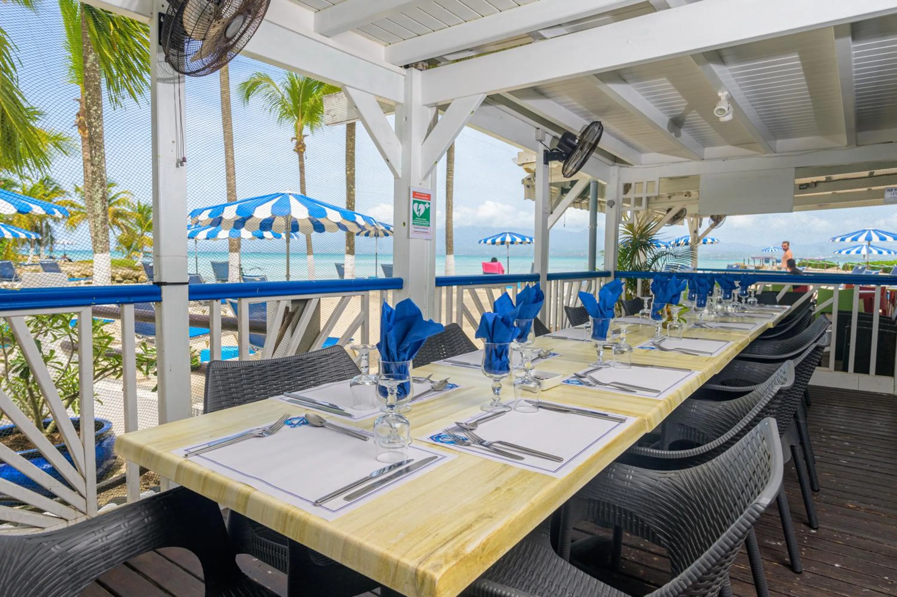Restaurant/places to eat in Canella Beach Hotel
