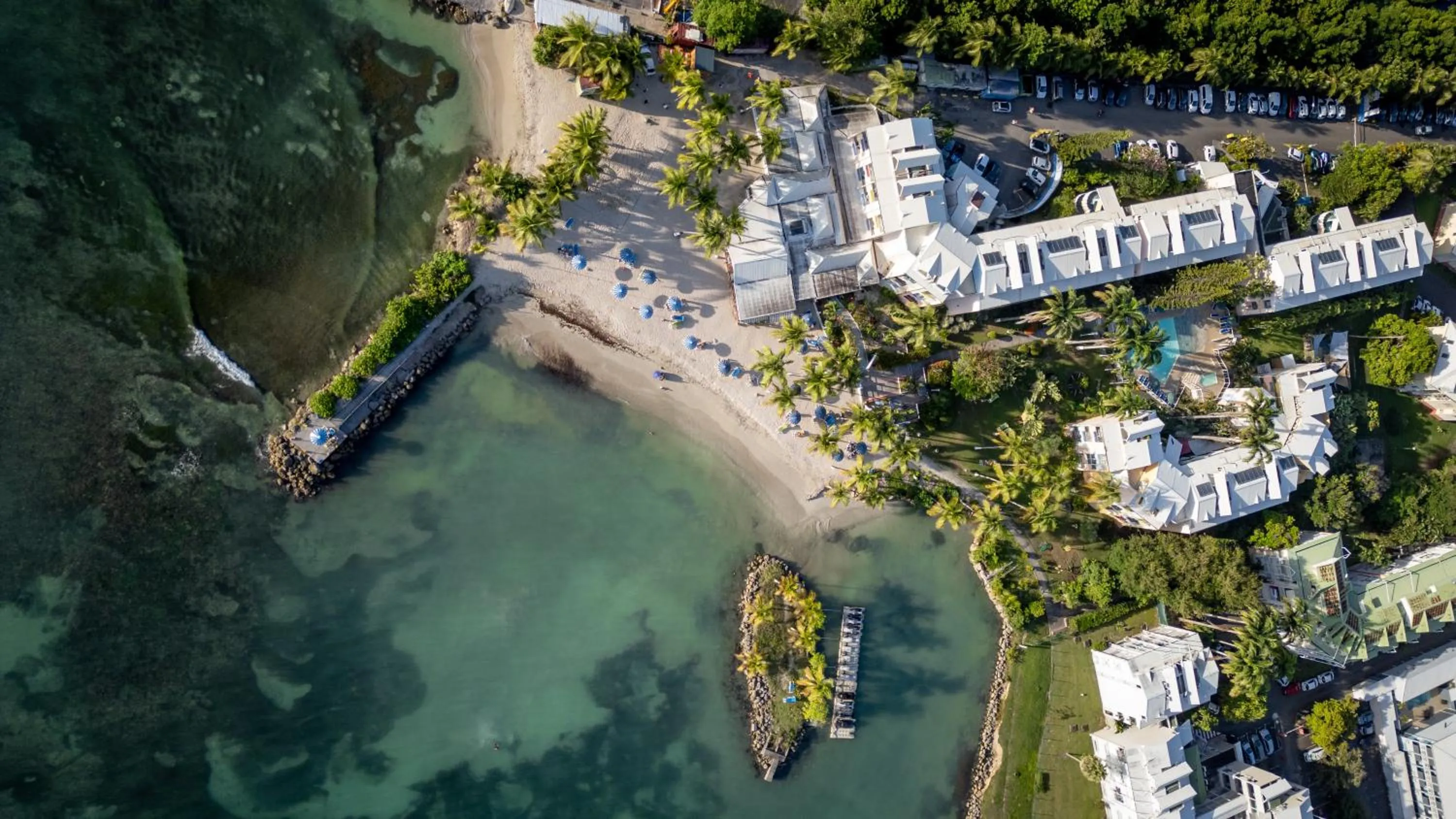 Property building in Canella Beach Hotel