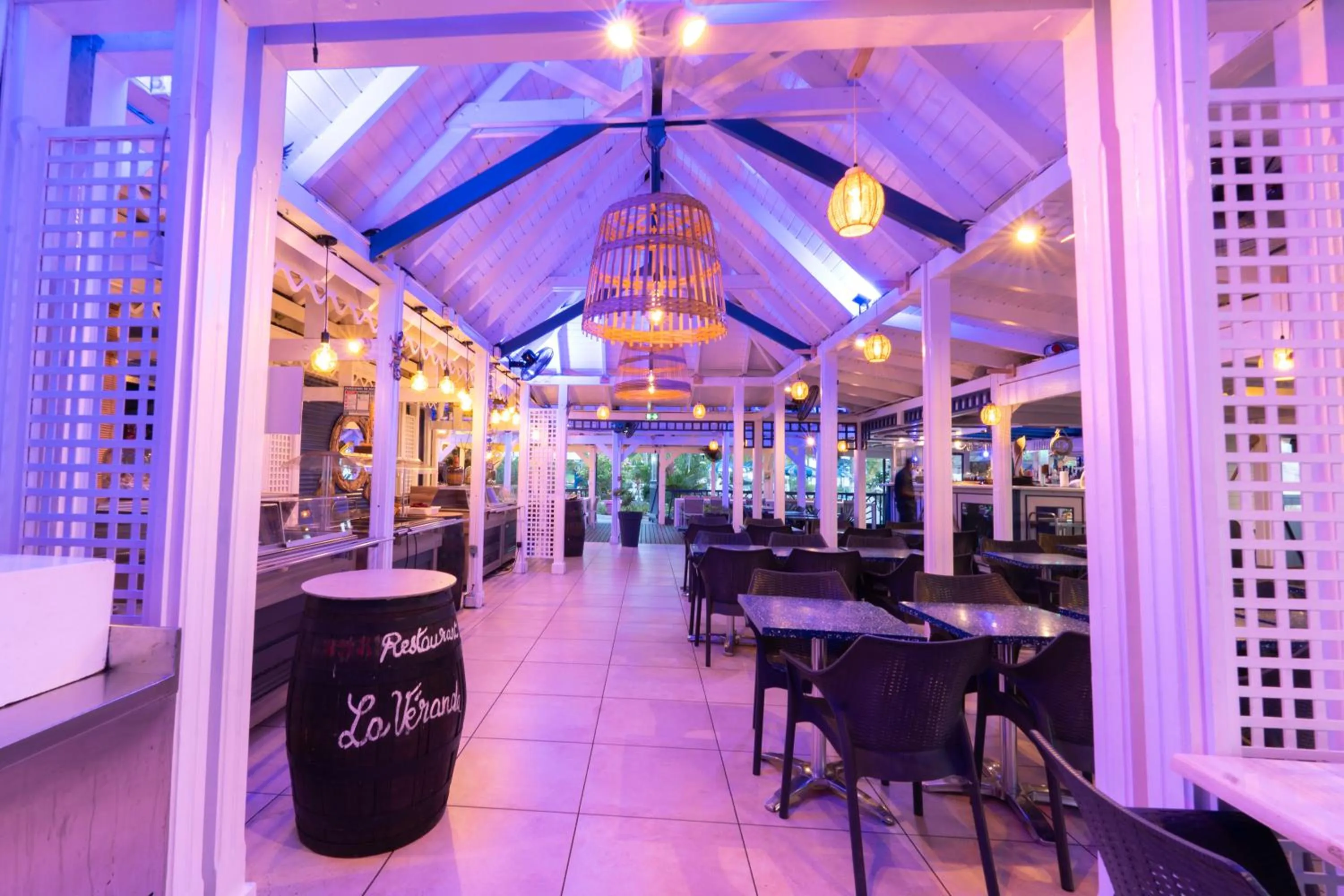 Restaurant/places to eat in Canella Beach Hotel