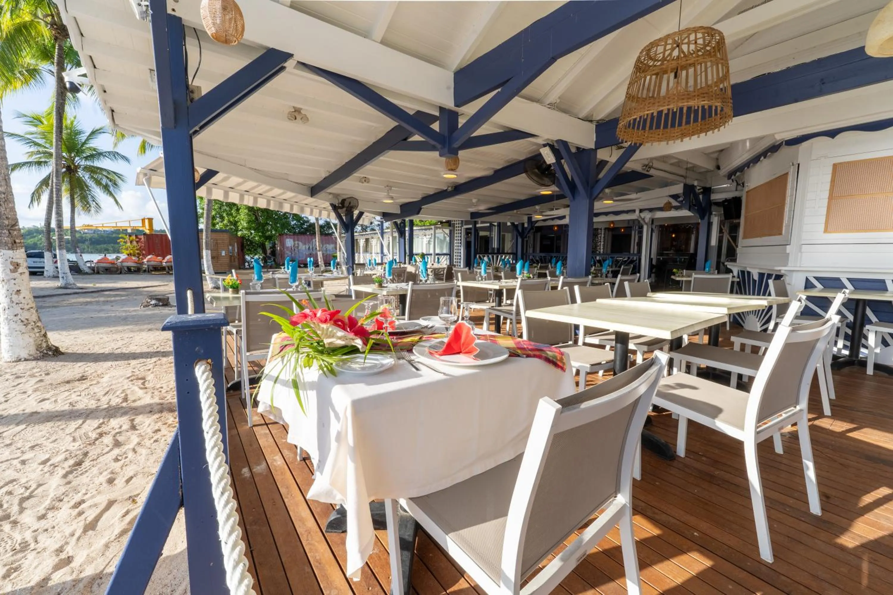 Restaurant/places to eat in Canella Beach Hotel