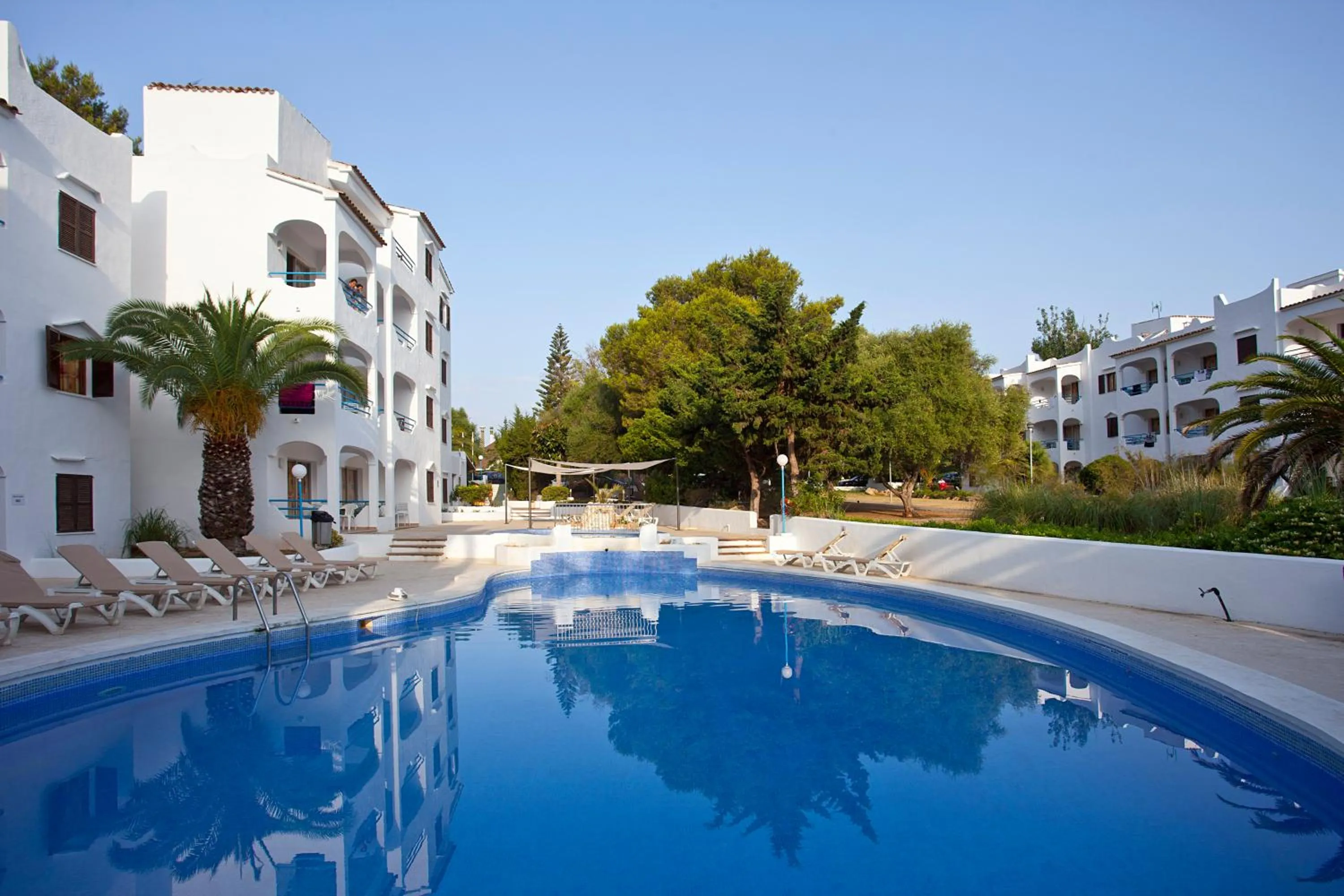 Property building in BJ Apartamentos Europa