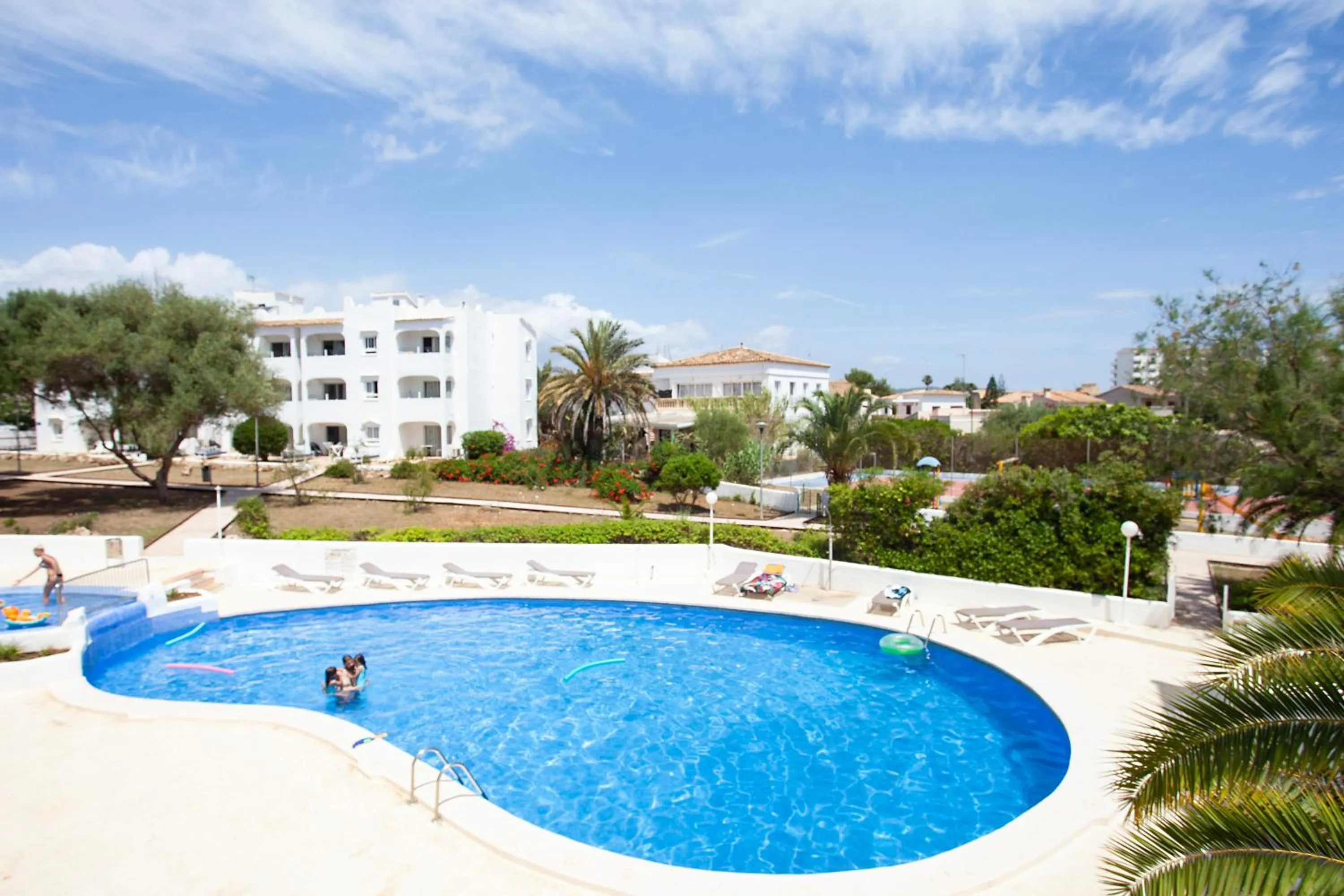 Swimming pool in BJ Apartamentos Europa