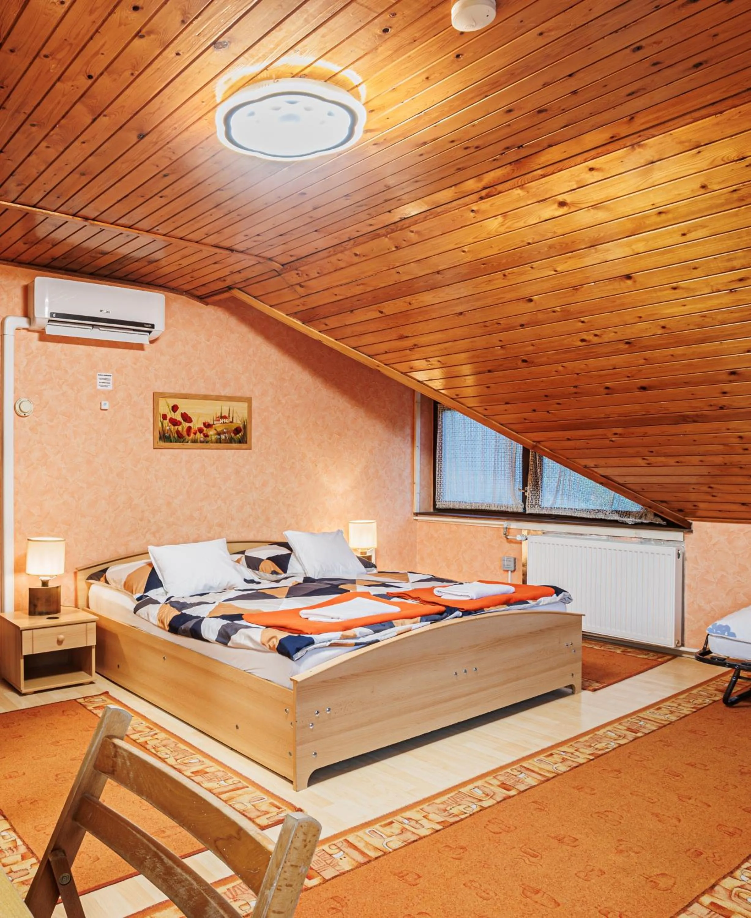 Bedroom, Bed in Visegrád Vendégház-Apartman