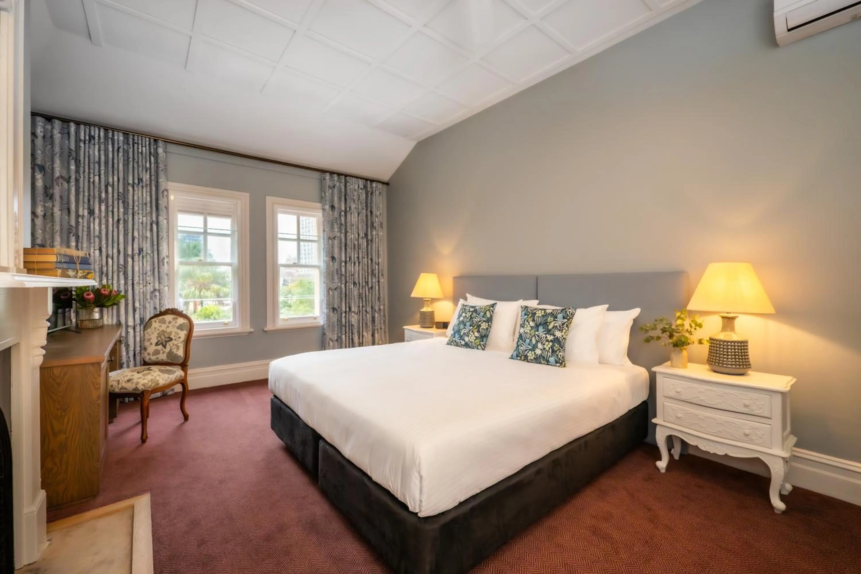 Photo of the whole room, Bed in The Russell Boutique Hotel