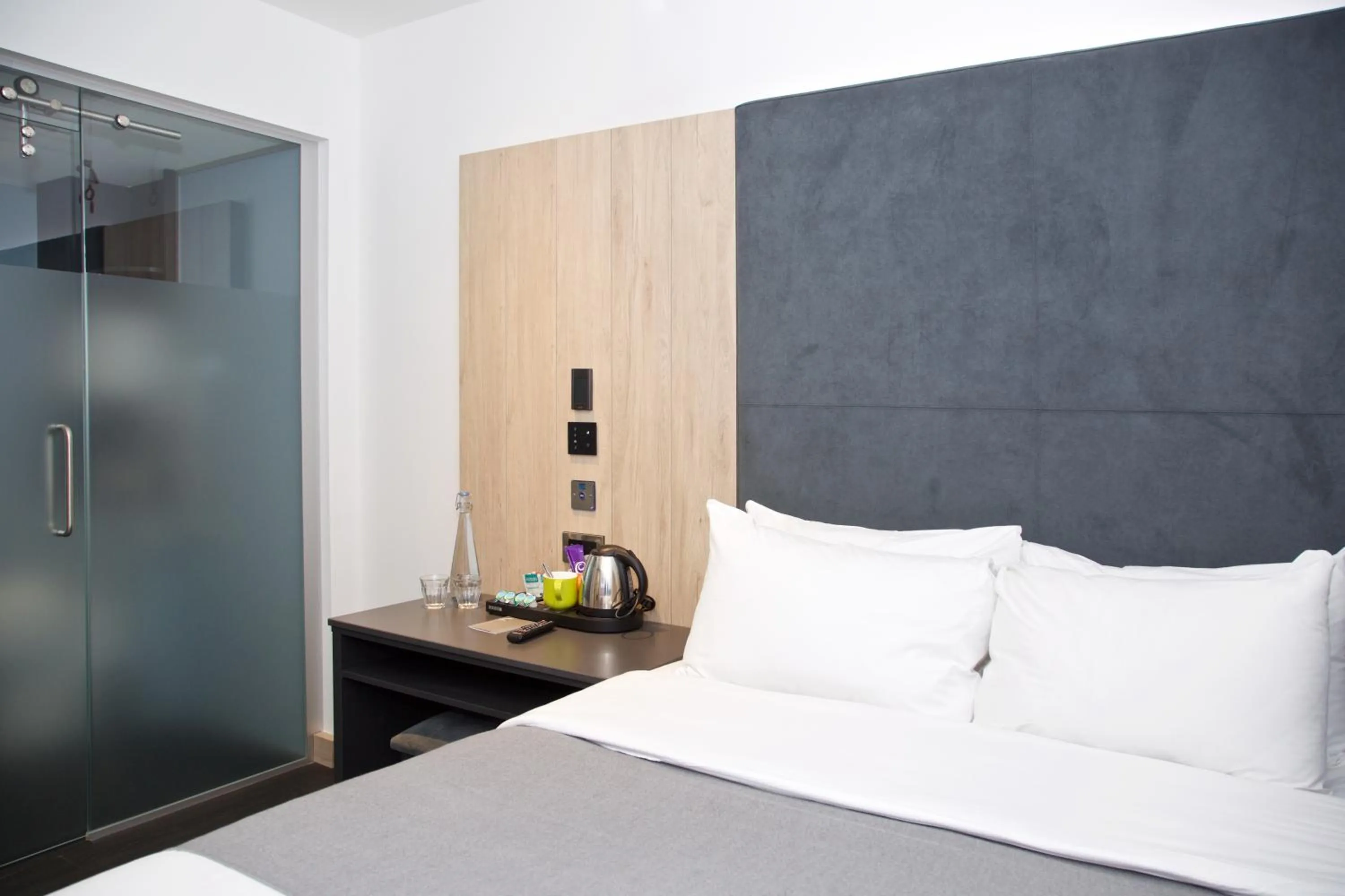 Bedroom, Bed in The Z Hotel Bath