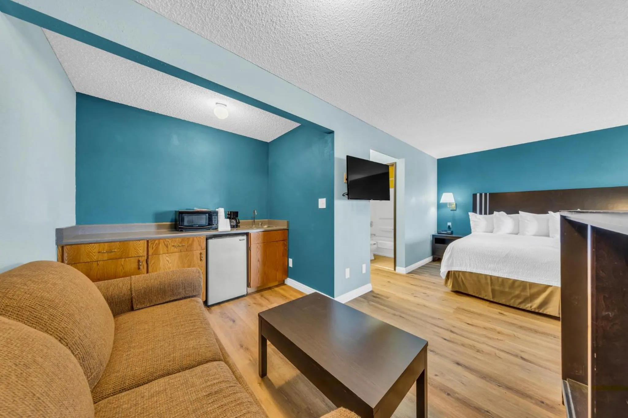 Bedroom, Bed in Days Inn by Wyndham Carson City