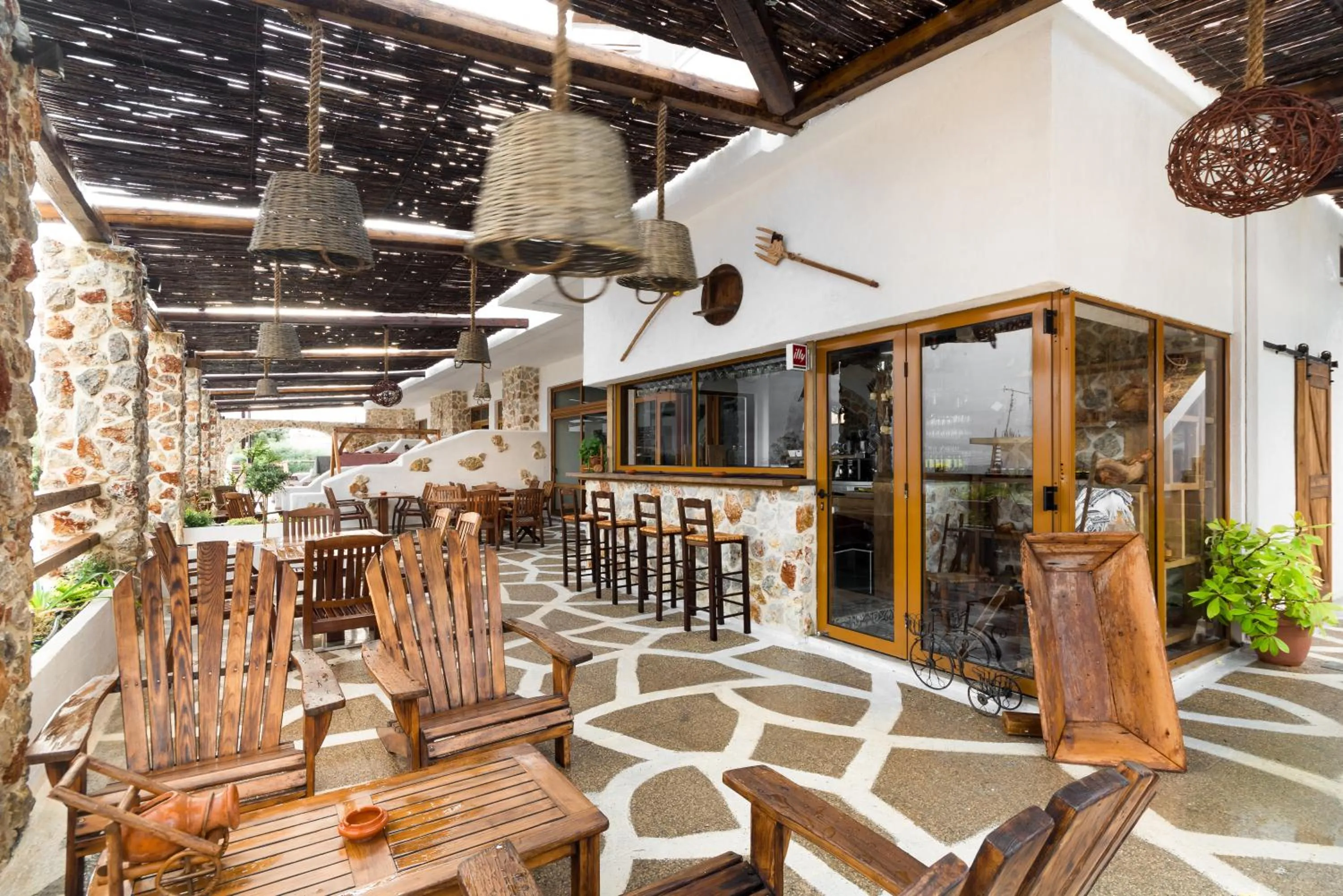Restaurant/places to eat in Limeri Traditional Guest House