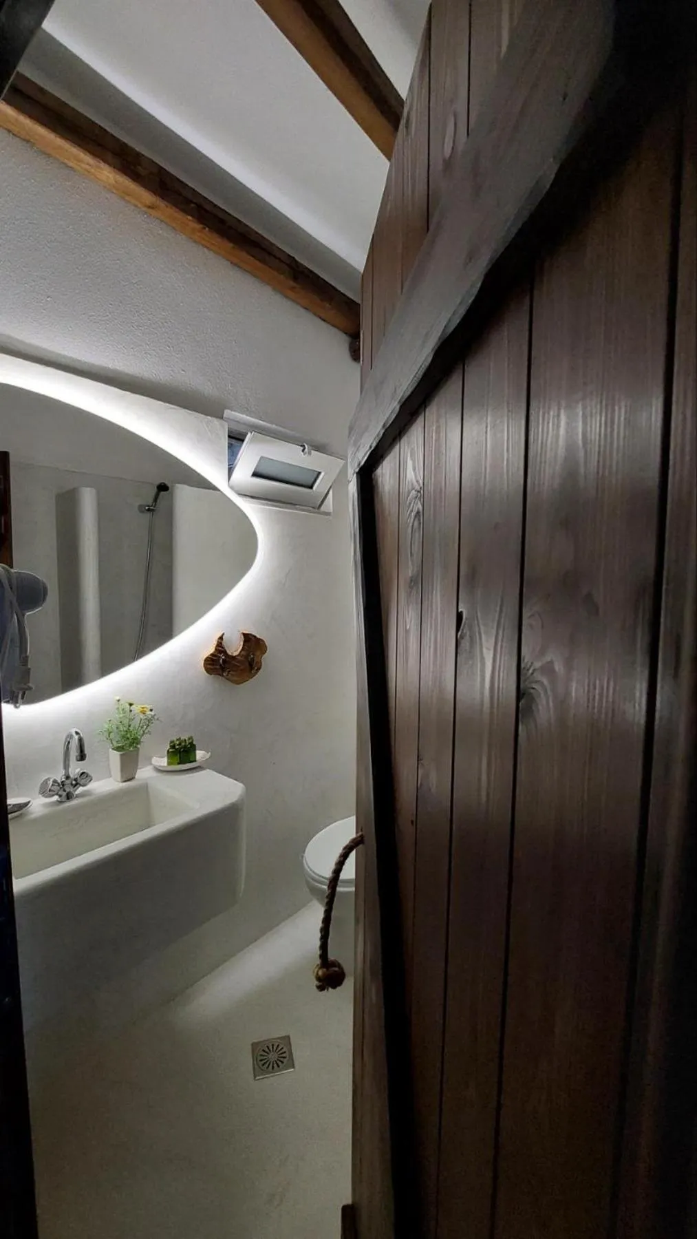 Bathroom in Limeri Traditional Guest House