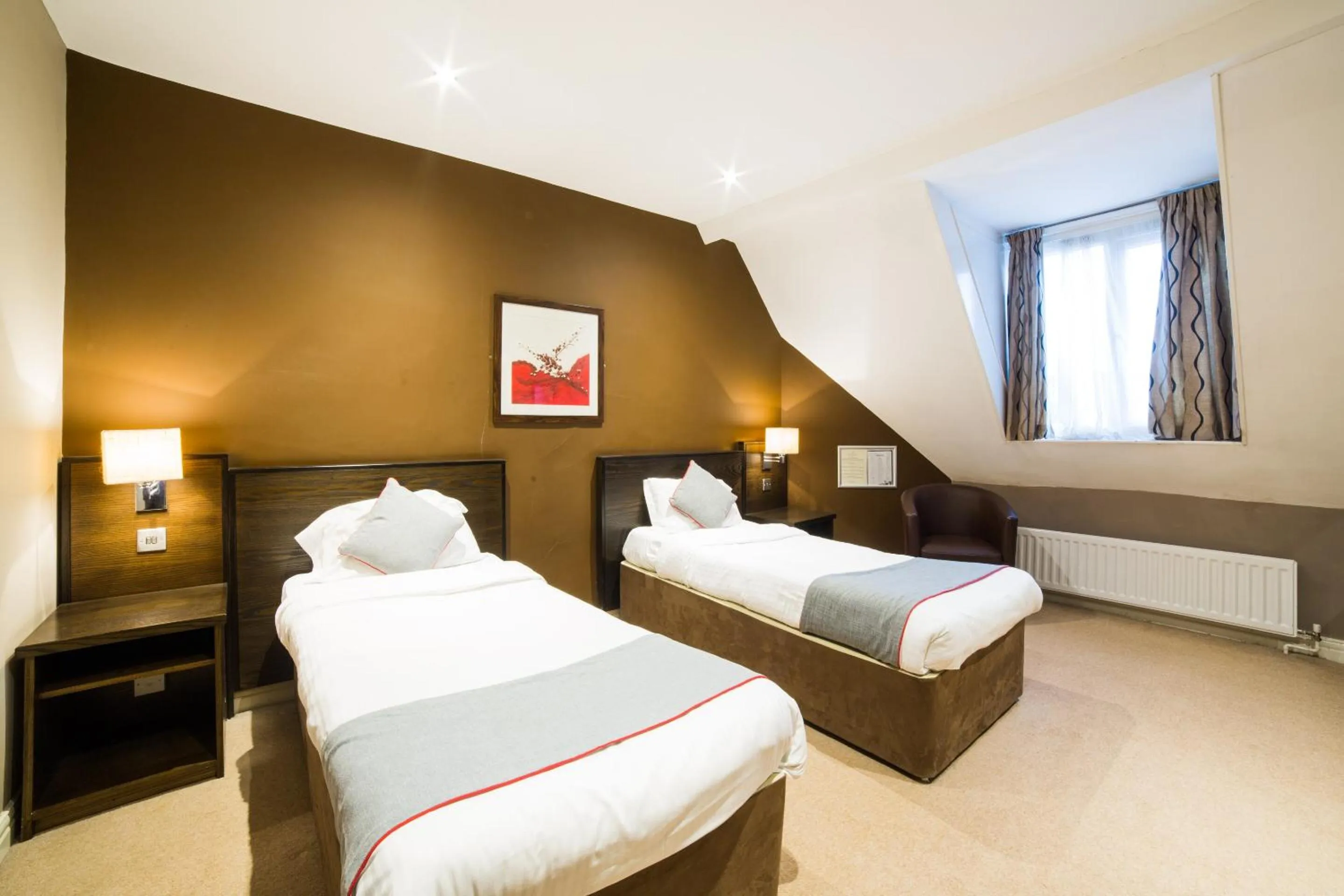 Bedroom in OYO Hotel Majestic