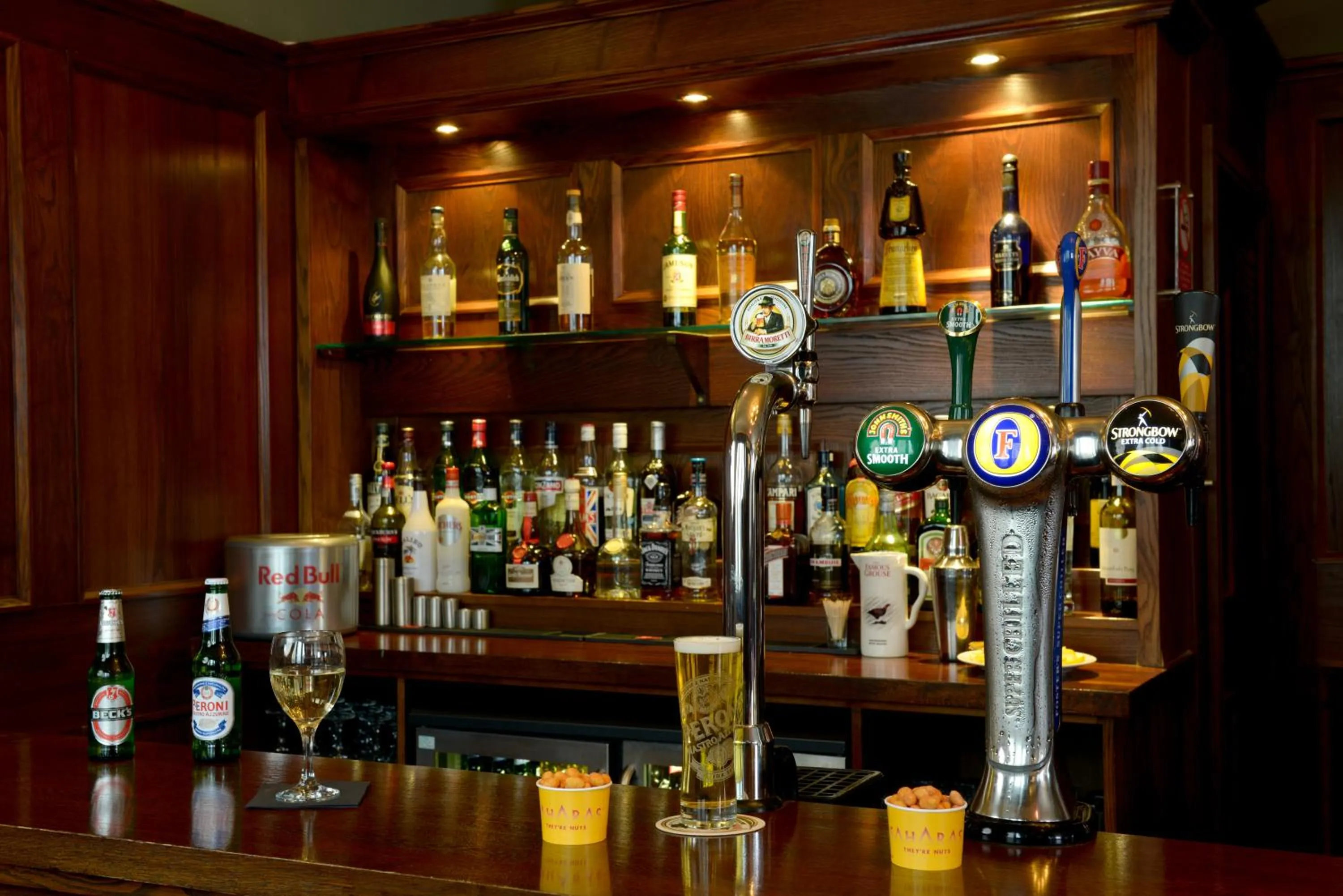 Restaurant/places to eat, Lounge/Bar in OYO Hotel Majestic