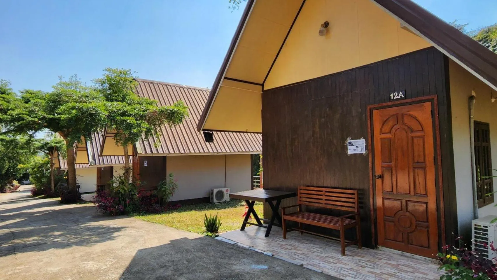 Bansuanphuhong Resort